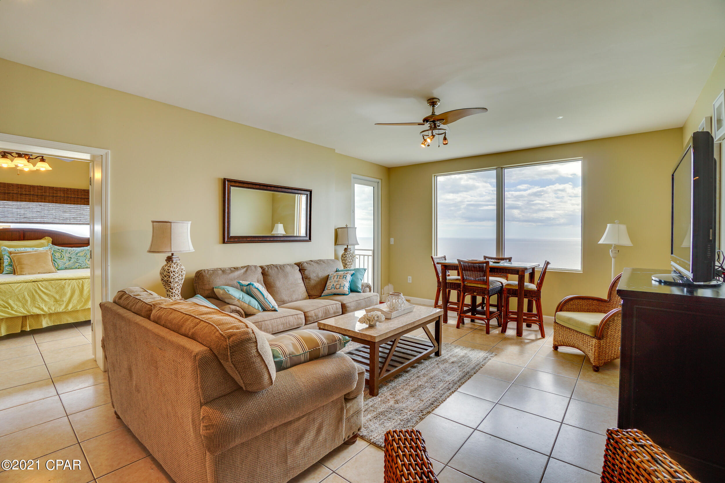 Splash Condo - Residential