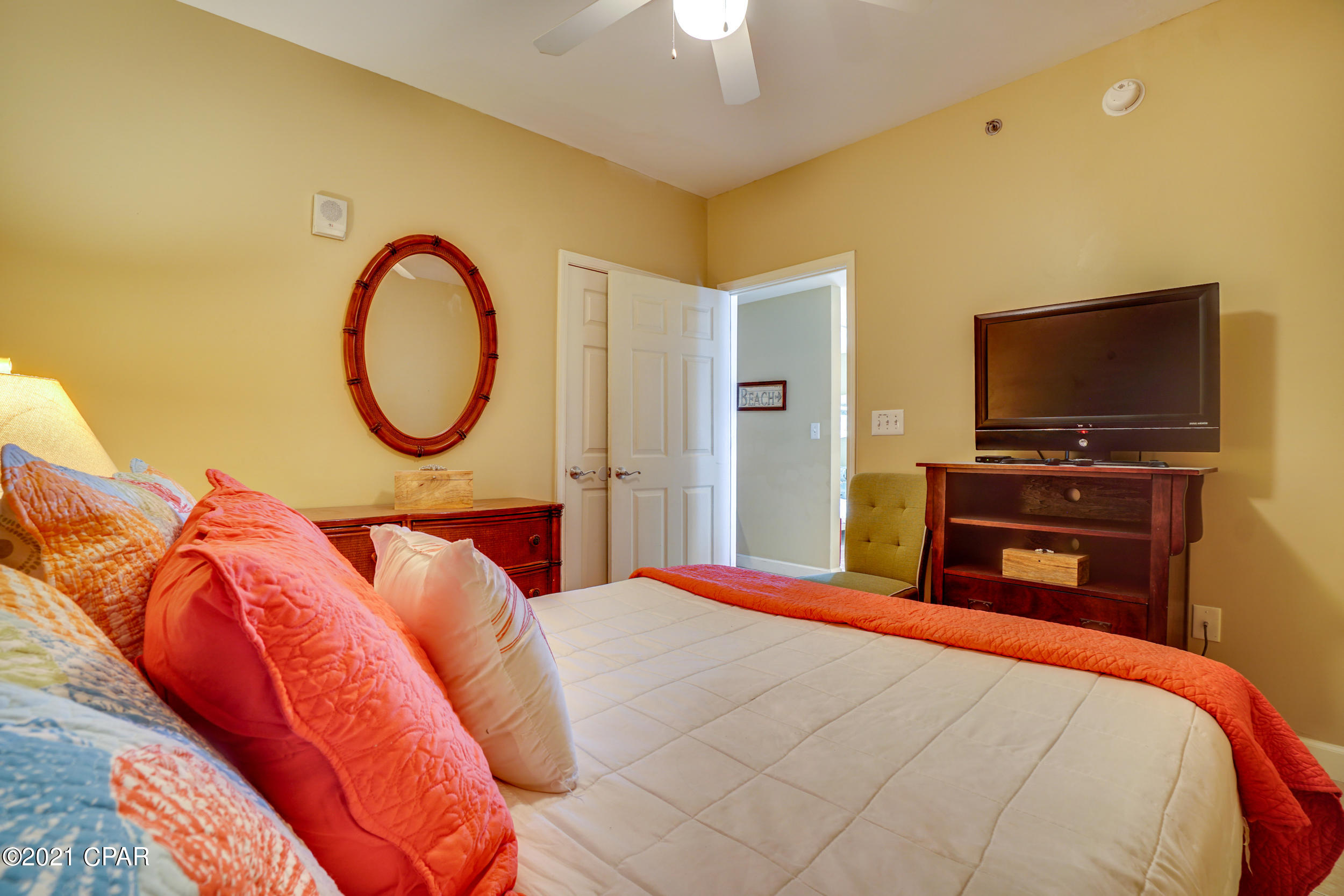 Splash Condo - Residential