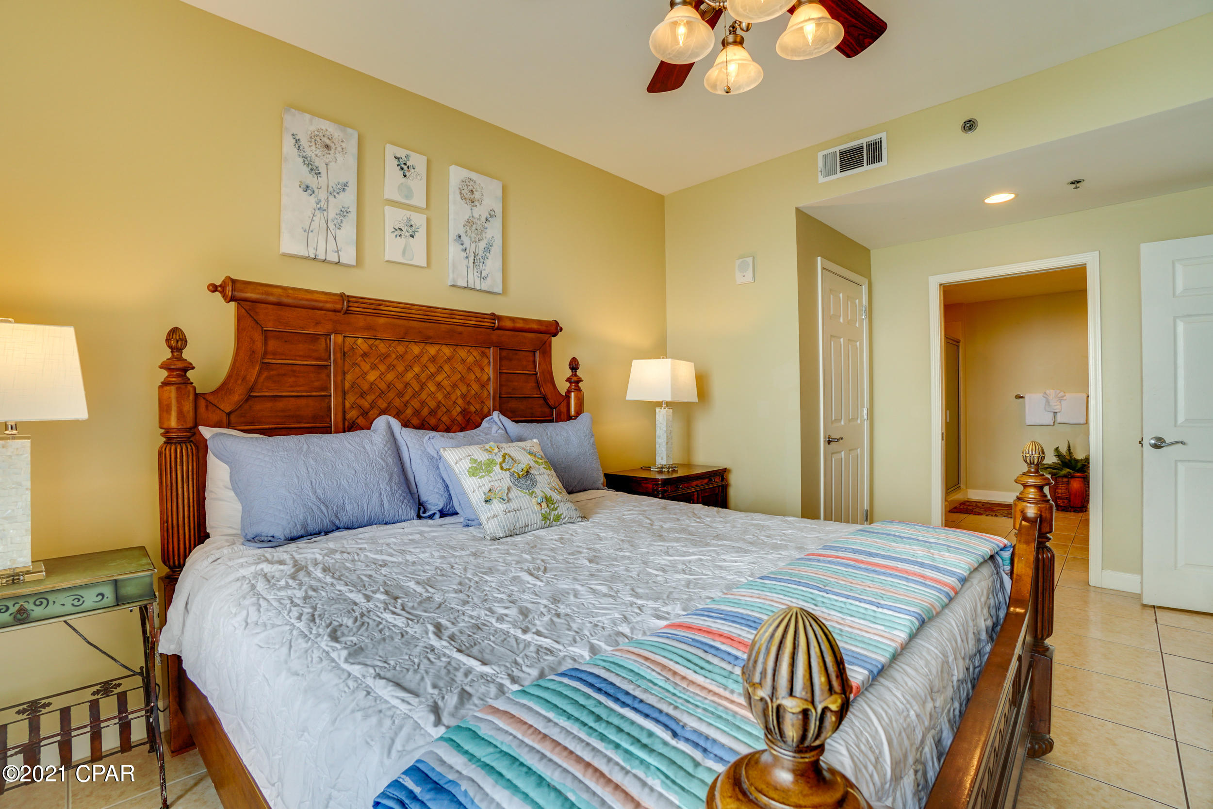 Splash Condo - Residential