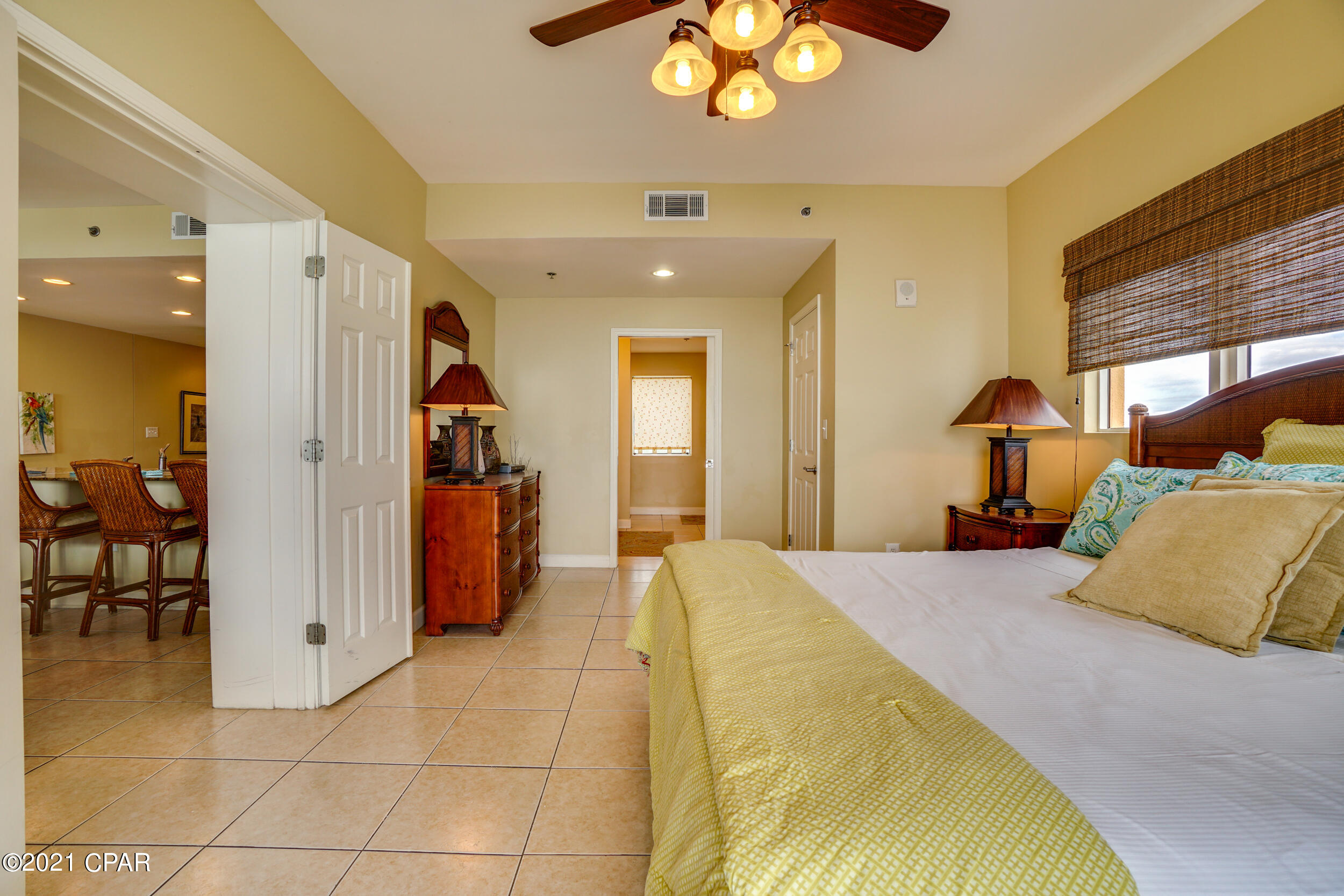 Splash Condo - Residential