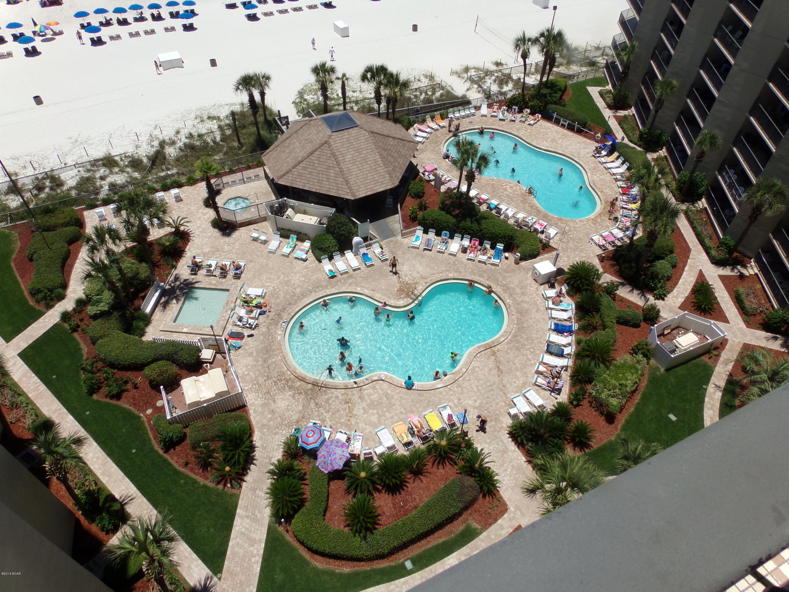 Summerhouse Condo. - Residential