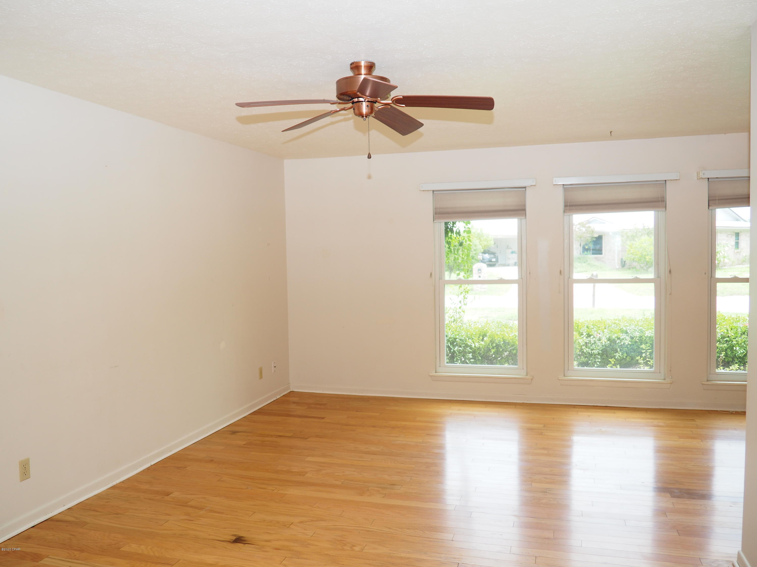 Imperial Oaks - Residential