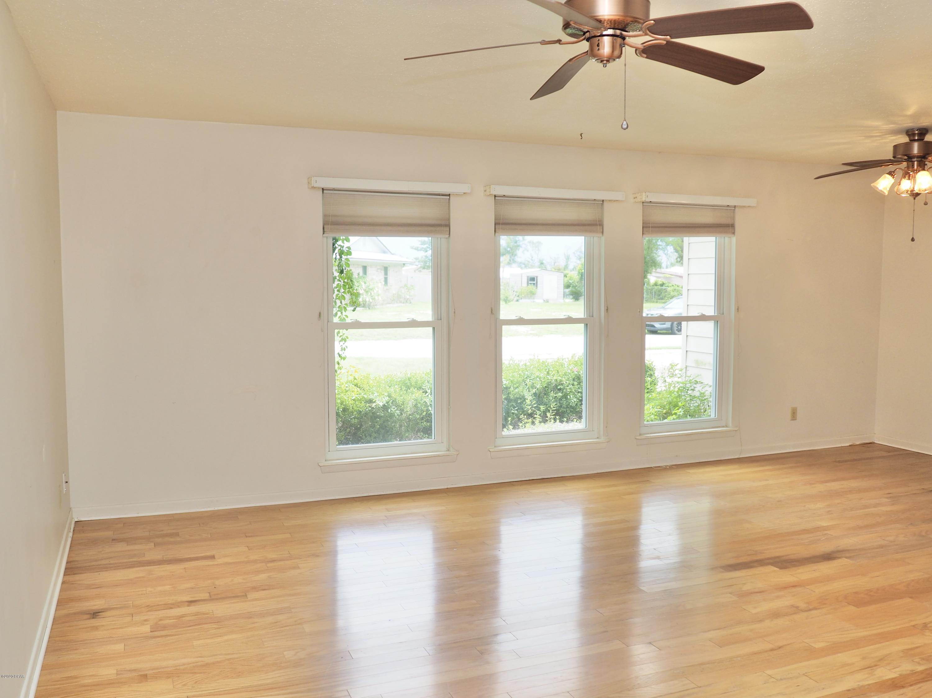 Imperial Oaks - Residential