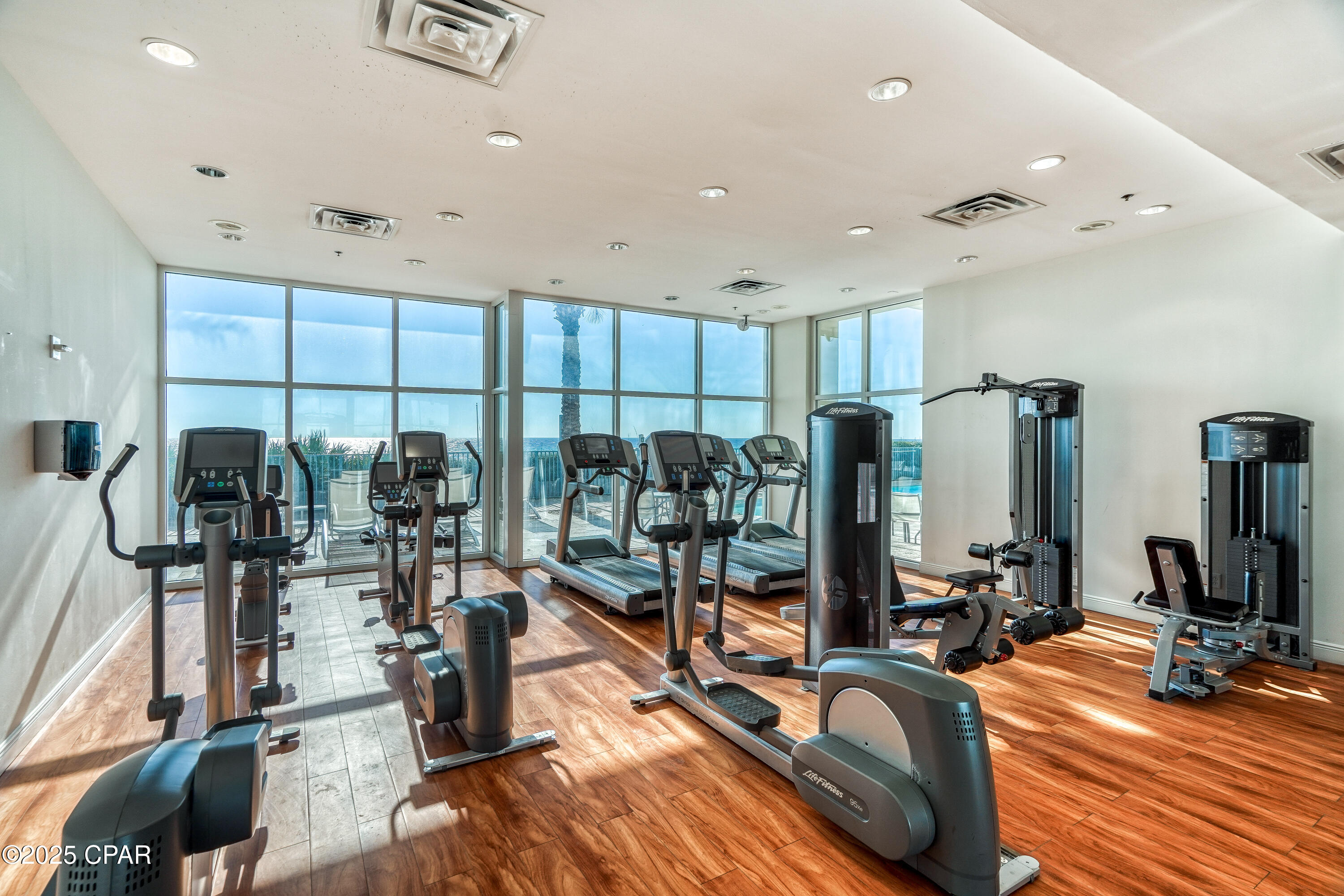 Sterling Breeze - Residential