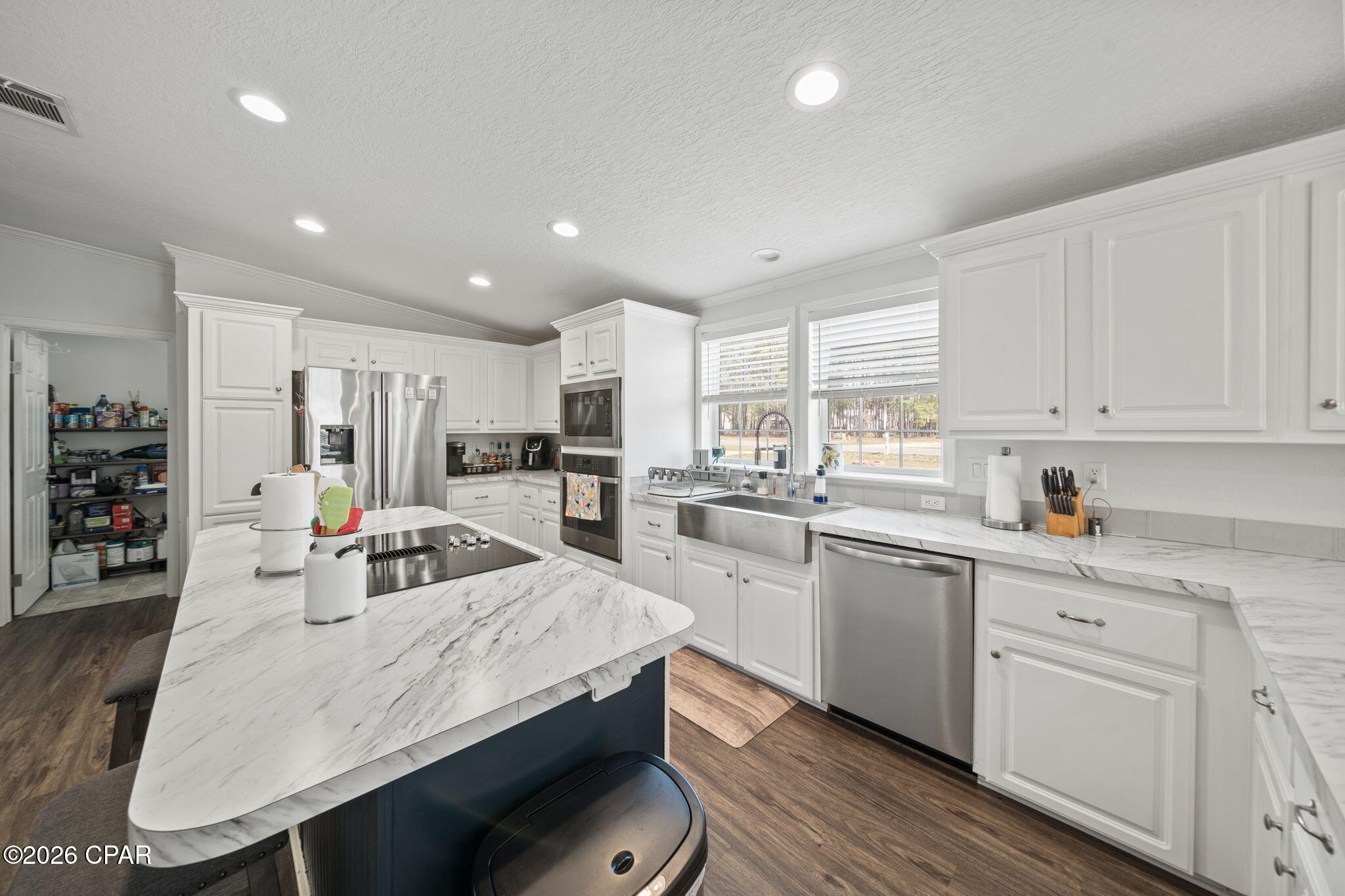 White Western - Residential