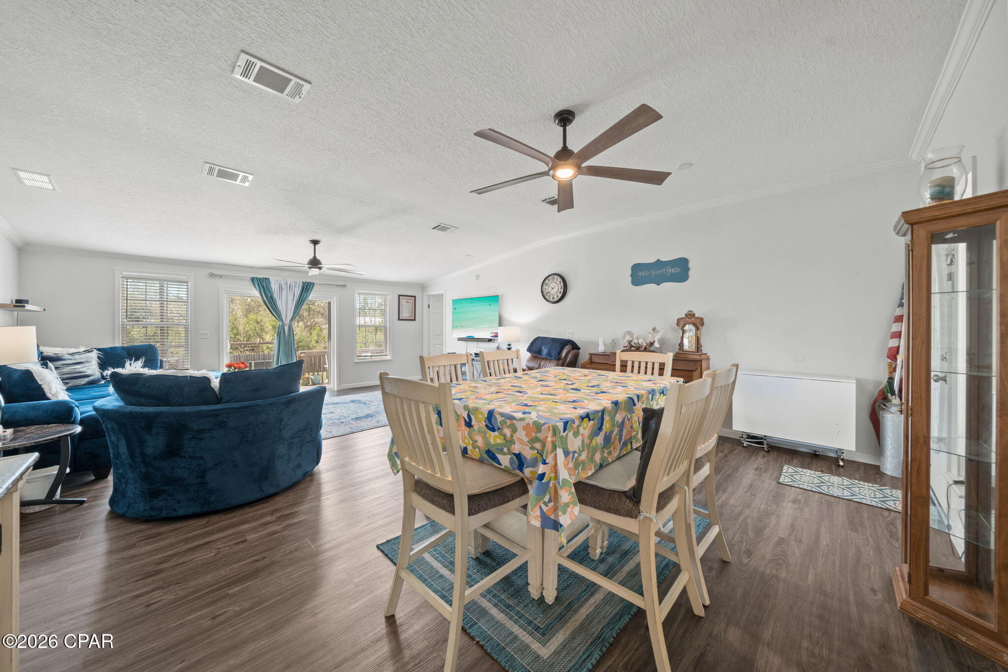 White Western - Residential