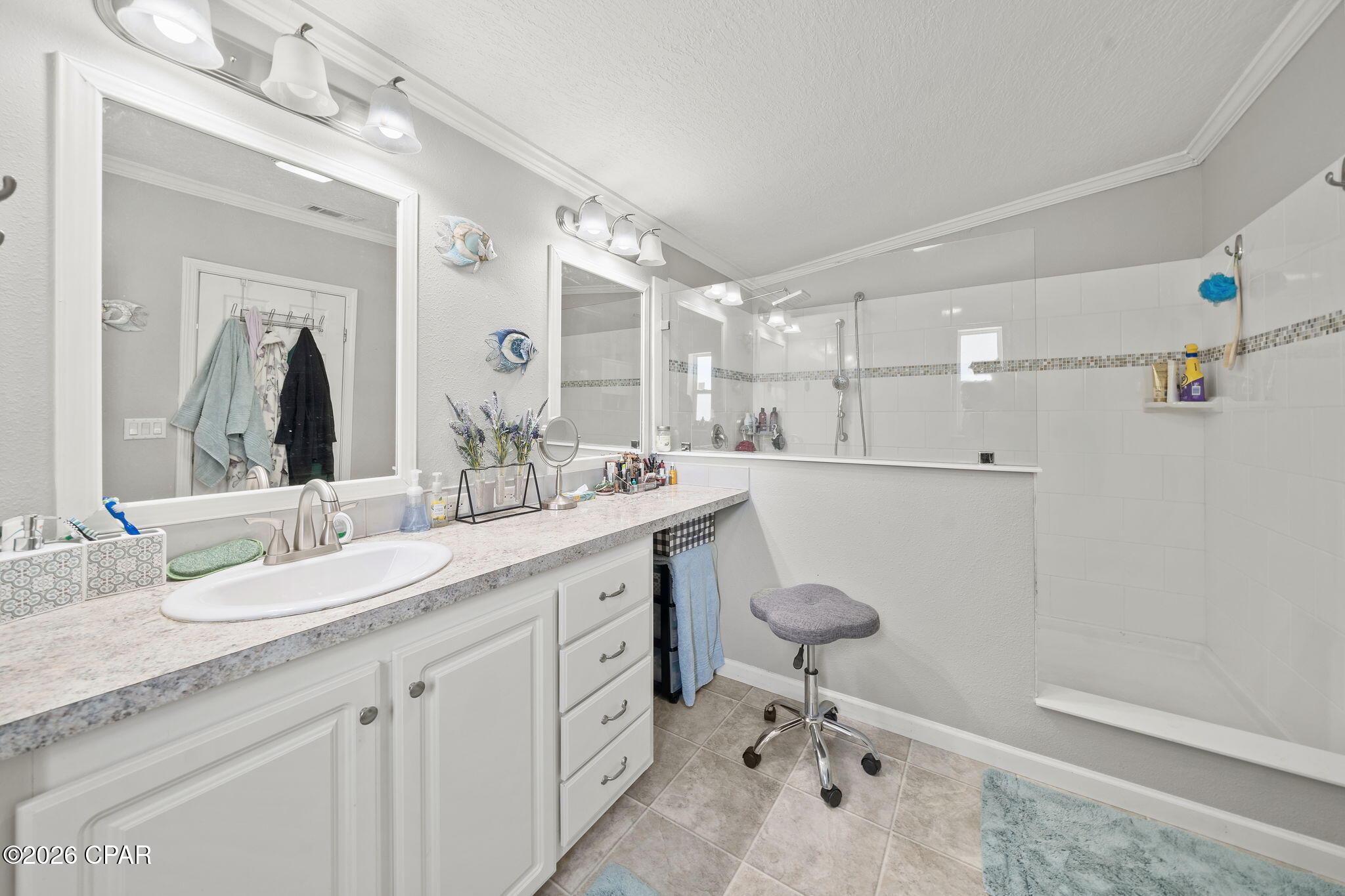 White Western - Residential