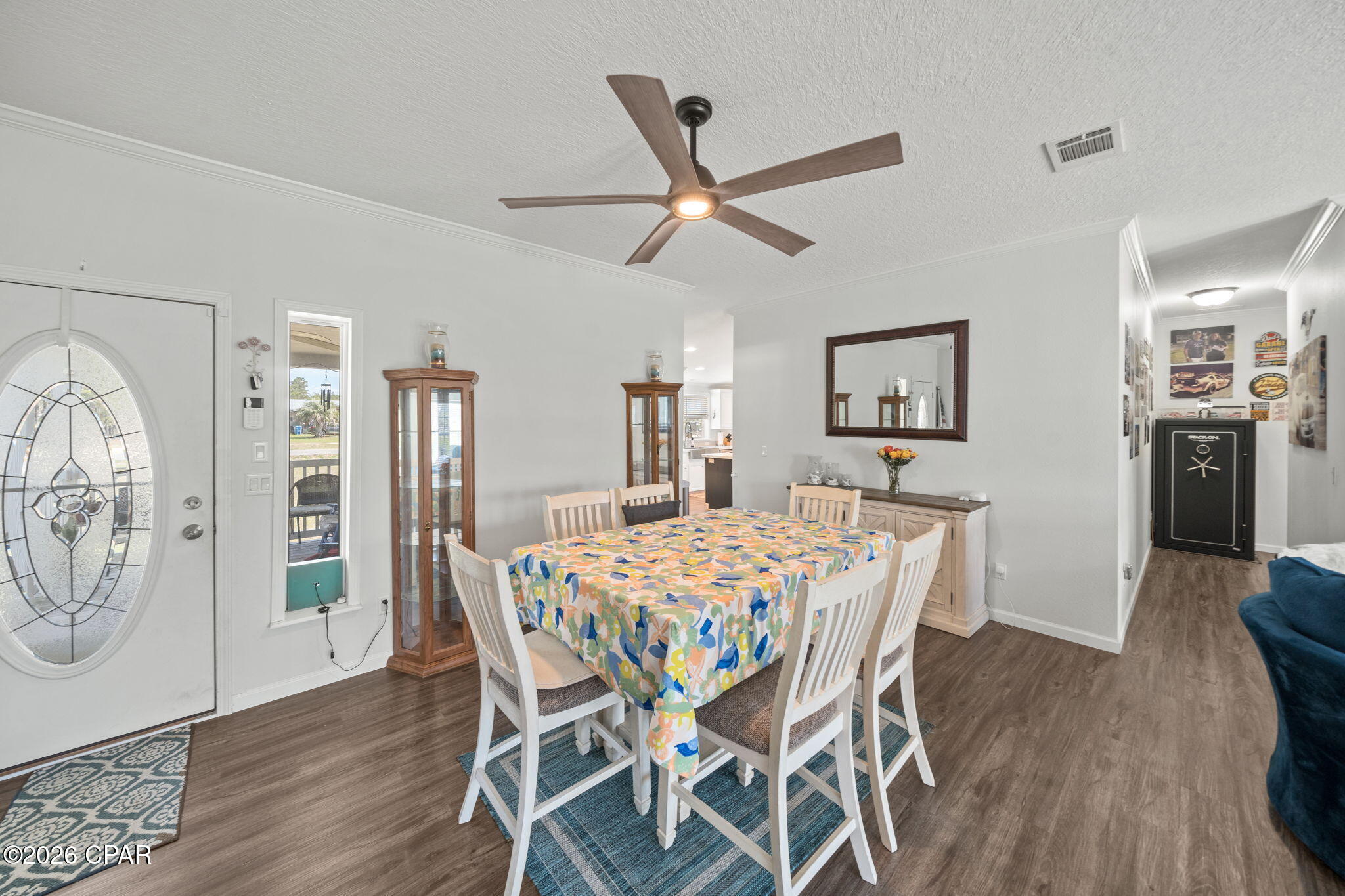 White Western - Residential