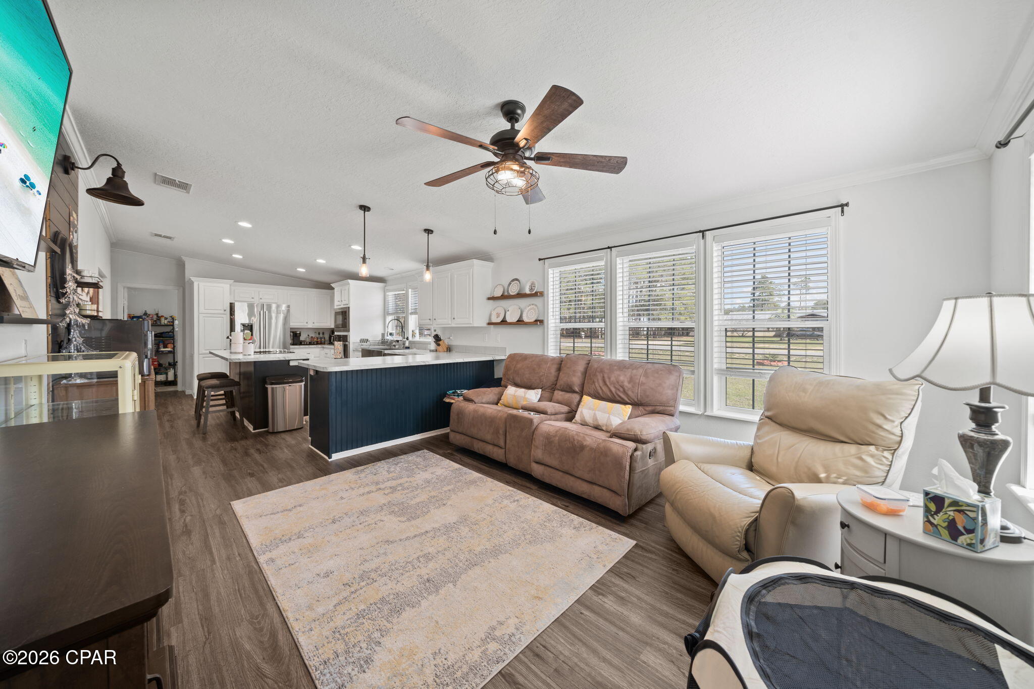 White Western - Residential