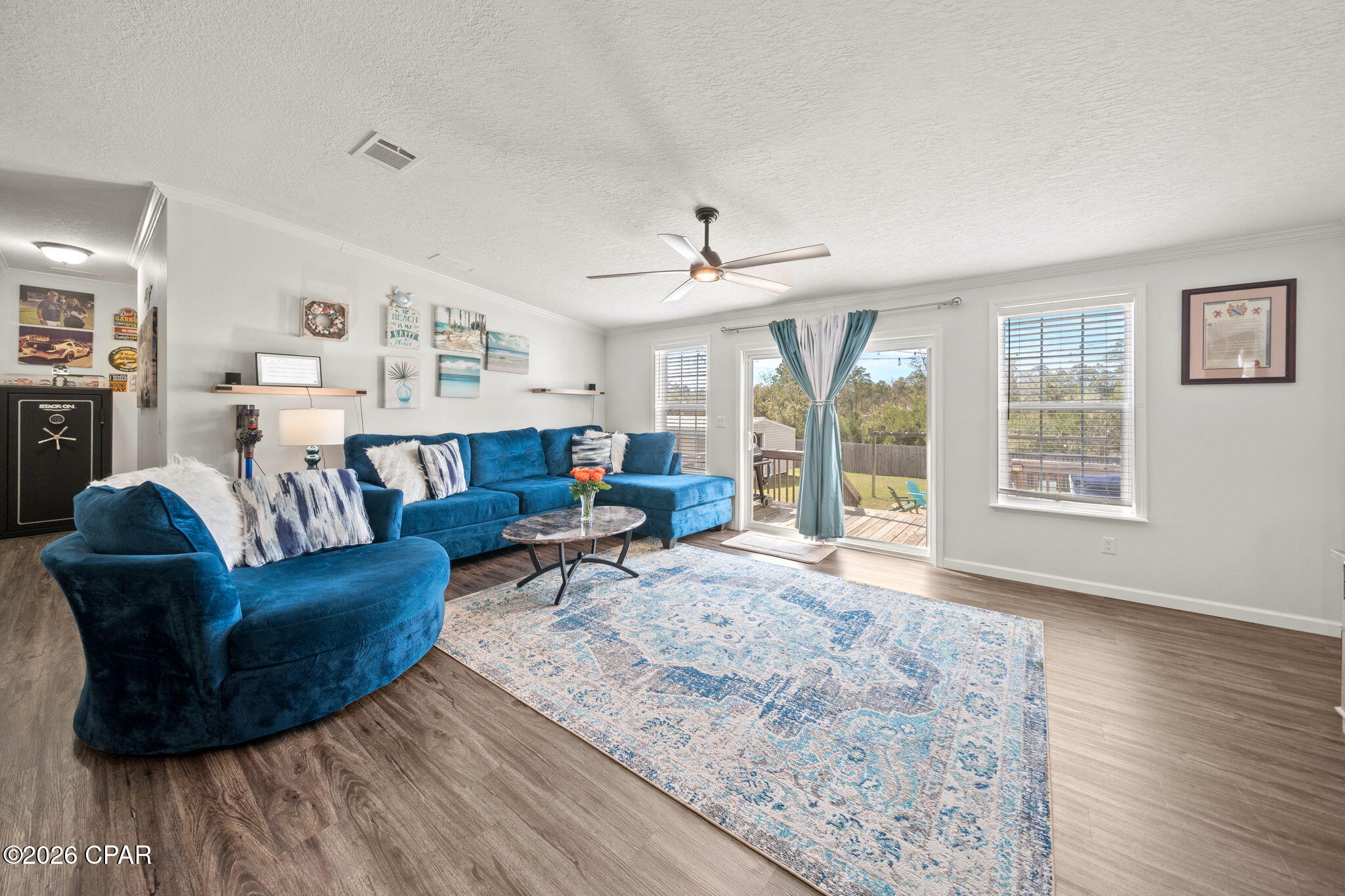 White Western - Residential