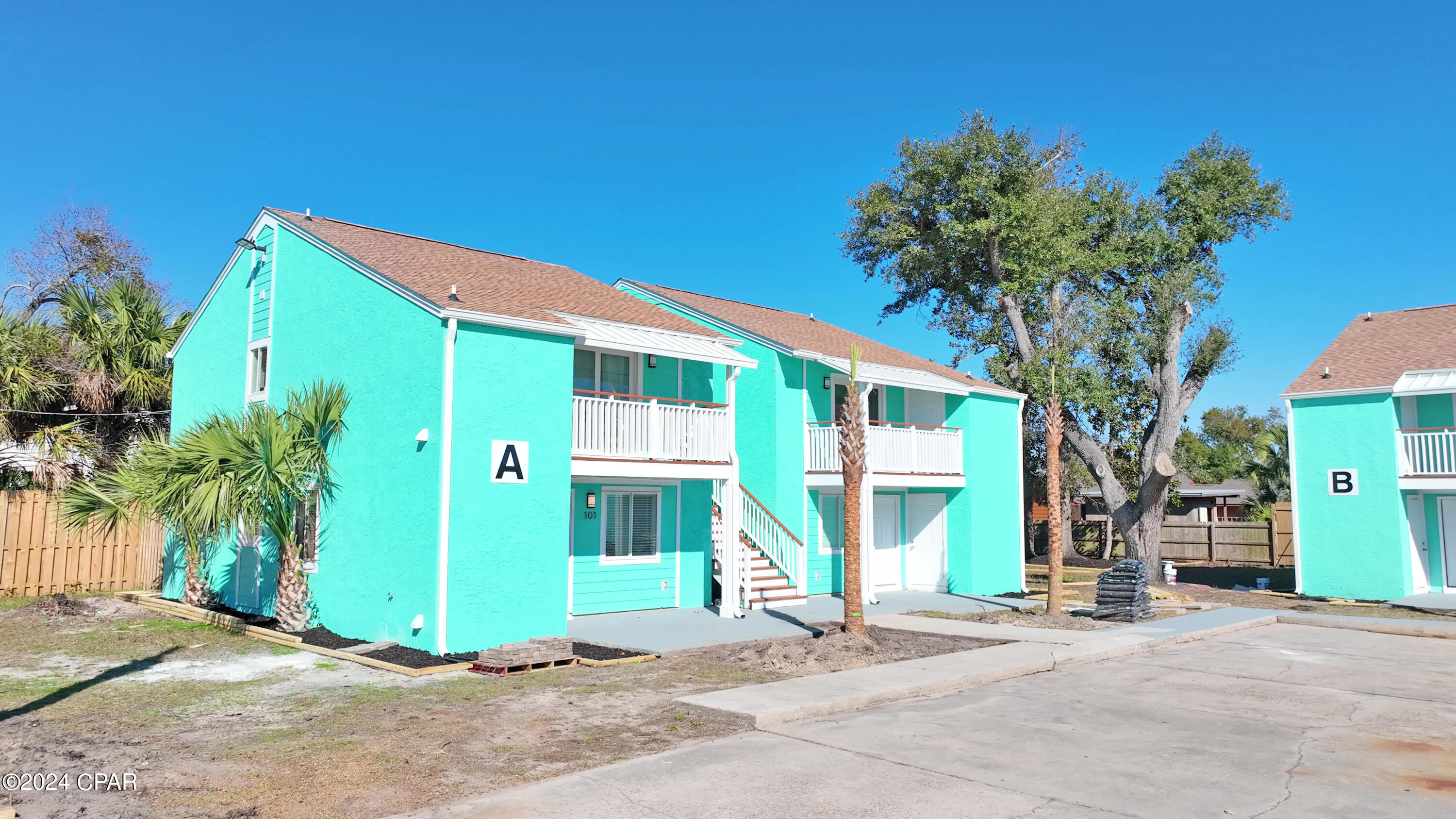 Bay Park Manor - Residential