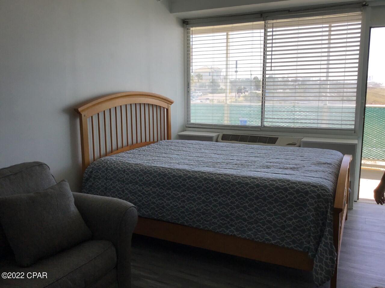 Fontainebleau Terrace - Residential