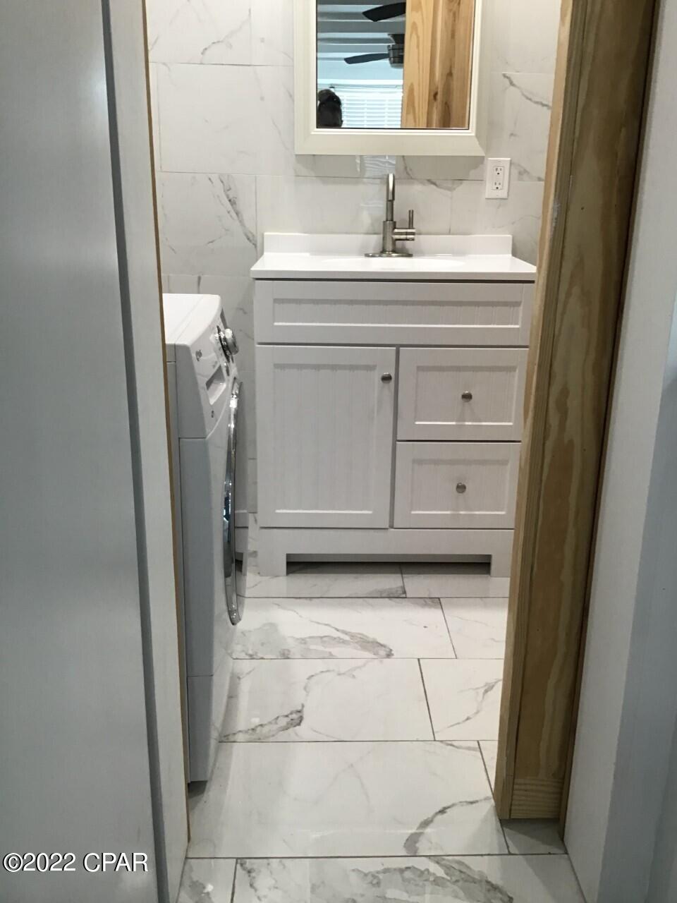 Fontainebleau Terrace - Residential