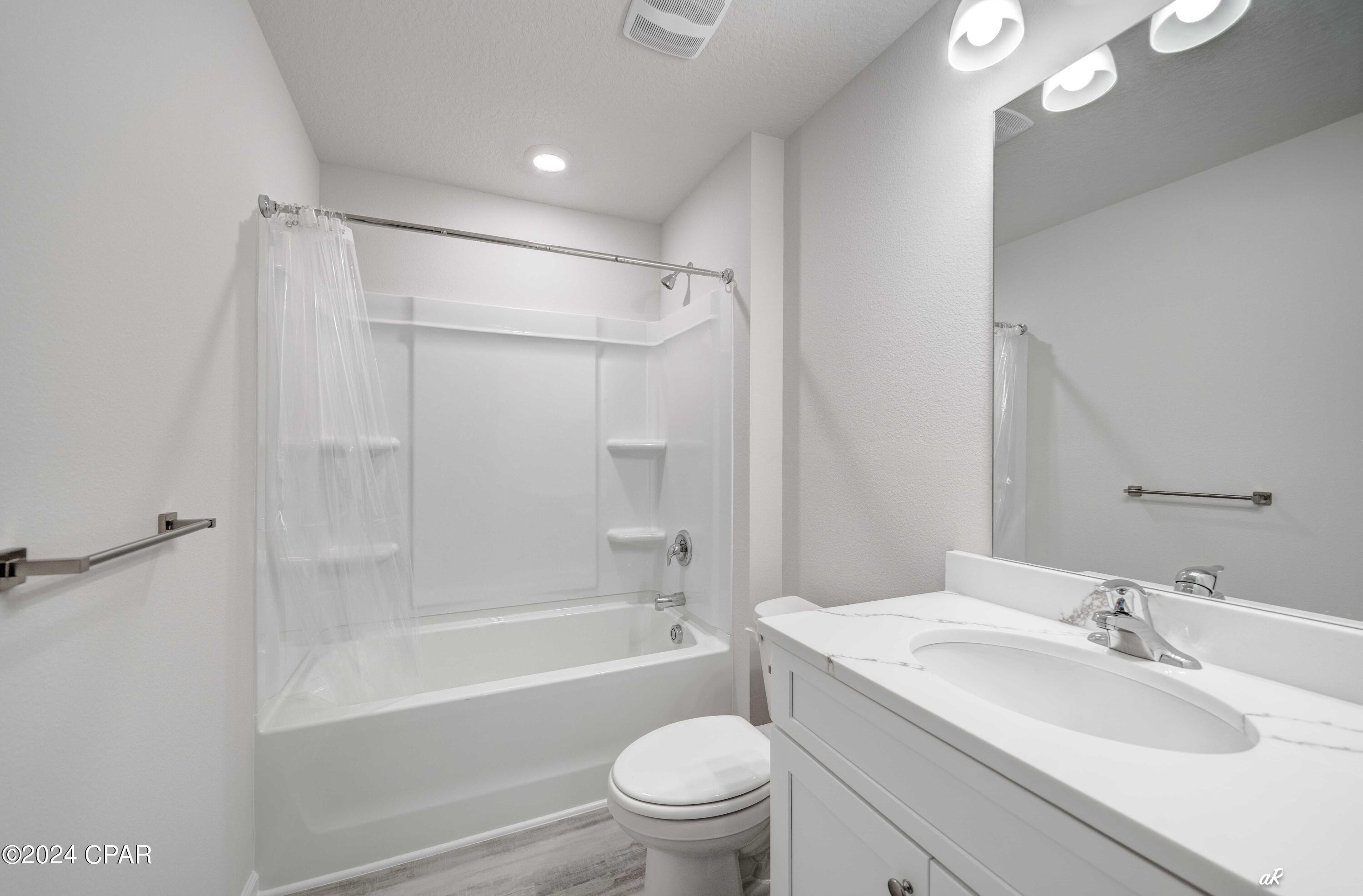 [No Recorded Subdiv] - Residential Lease