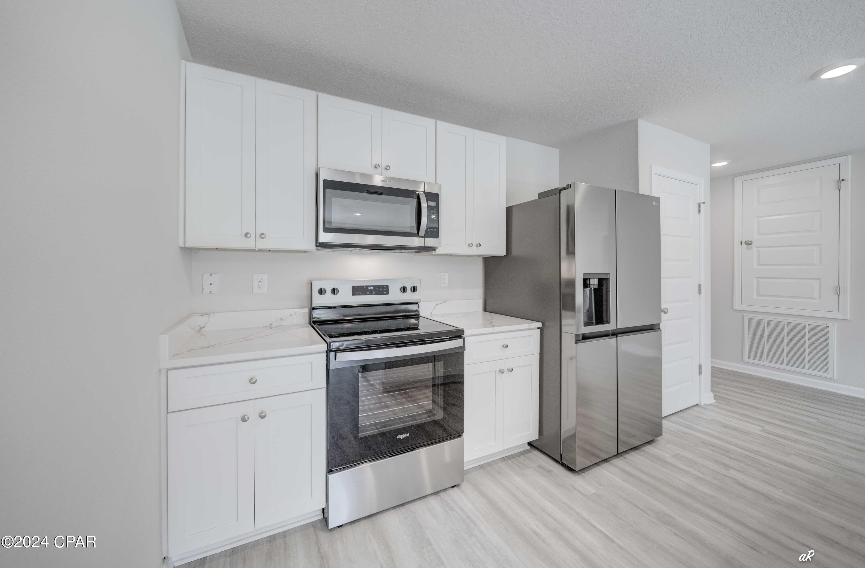 [No Recorded Subdiv] - Residential Lease