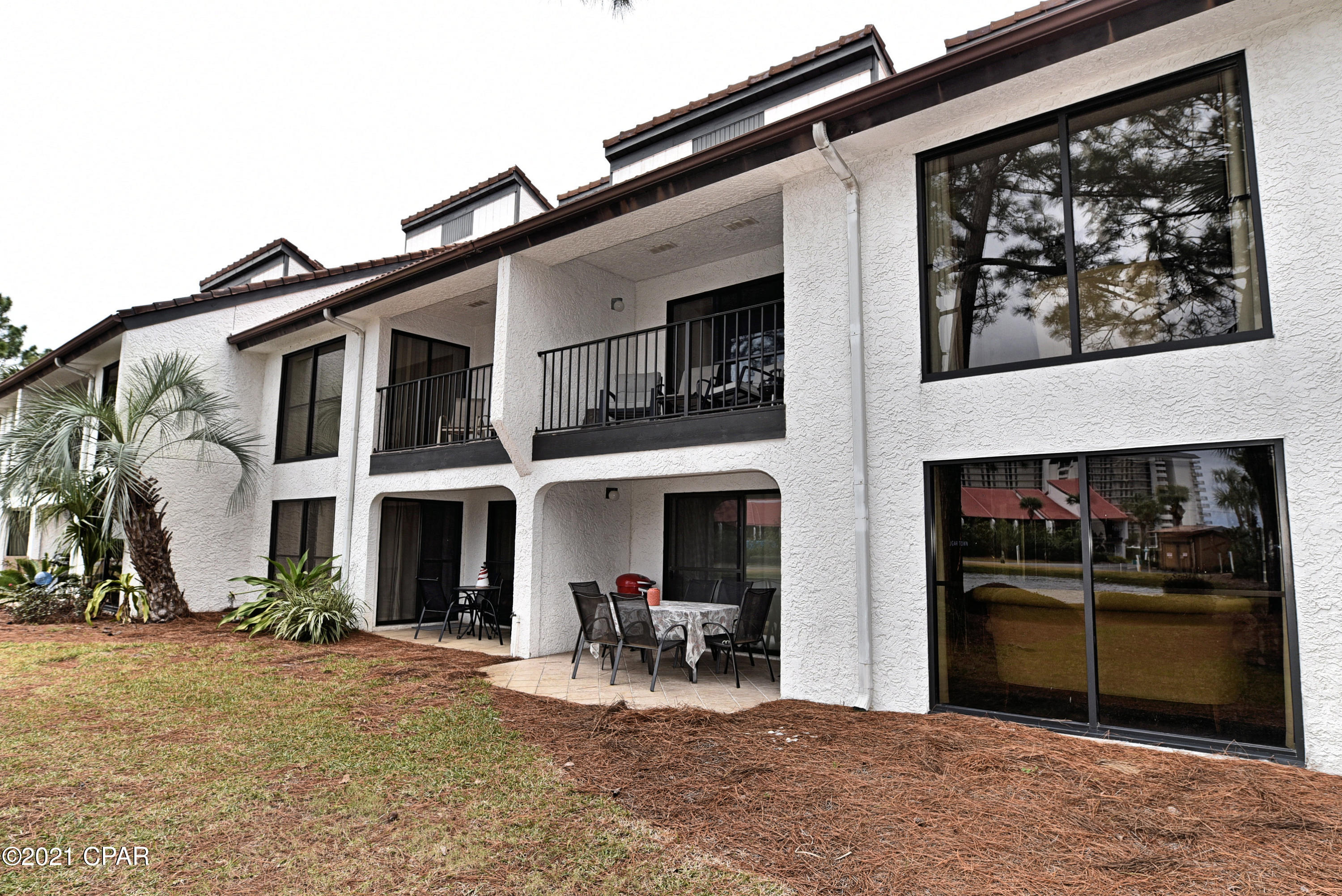 Forest Hills Tennis Villas - Residential