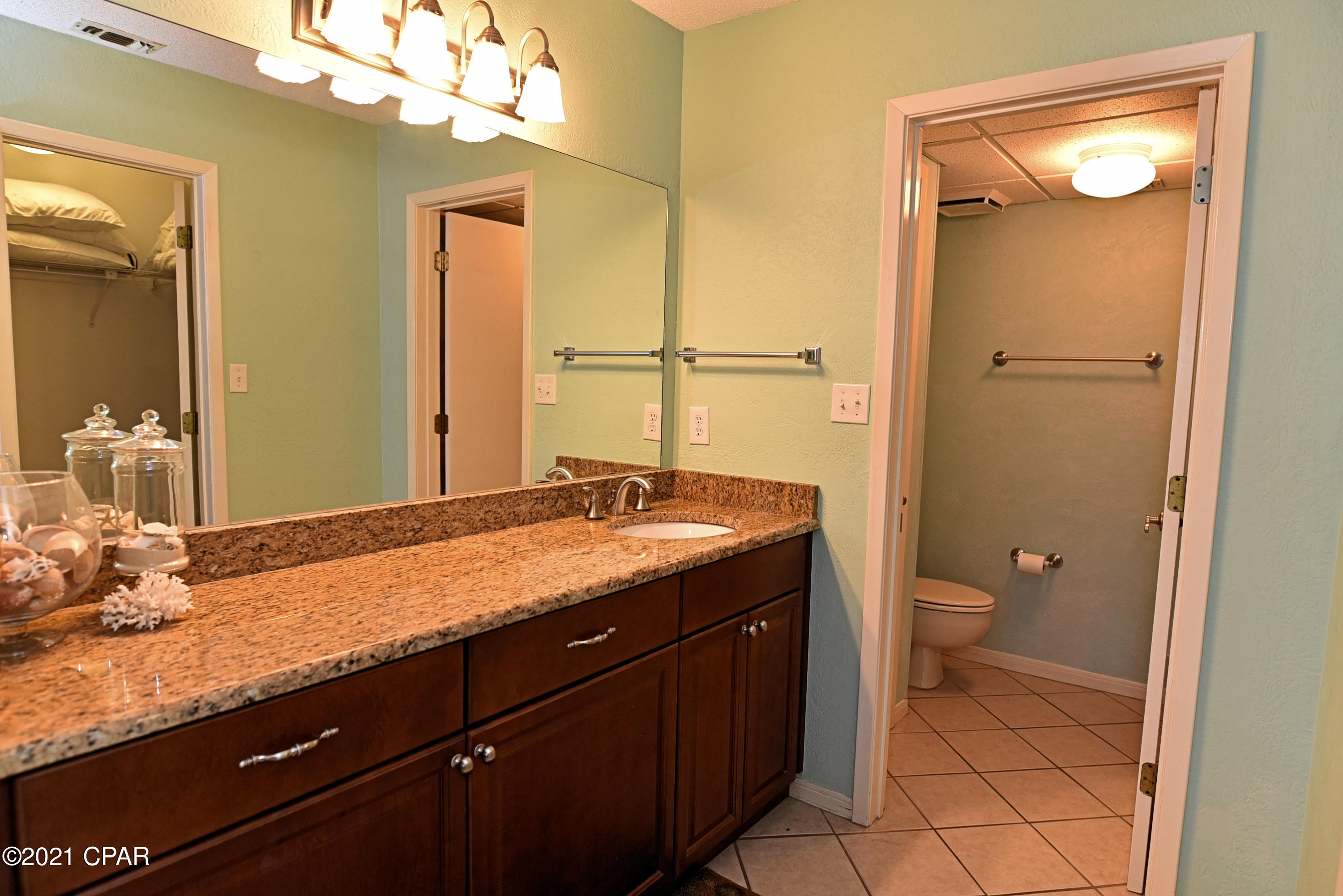 Forest Hills Tennis Villas - Residential