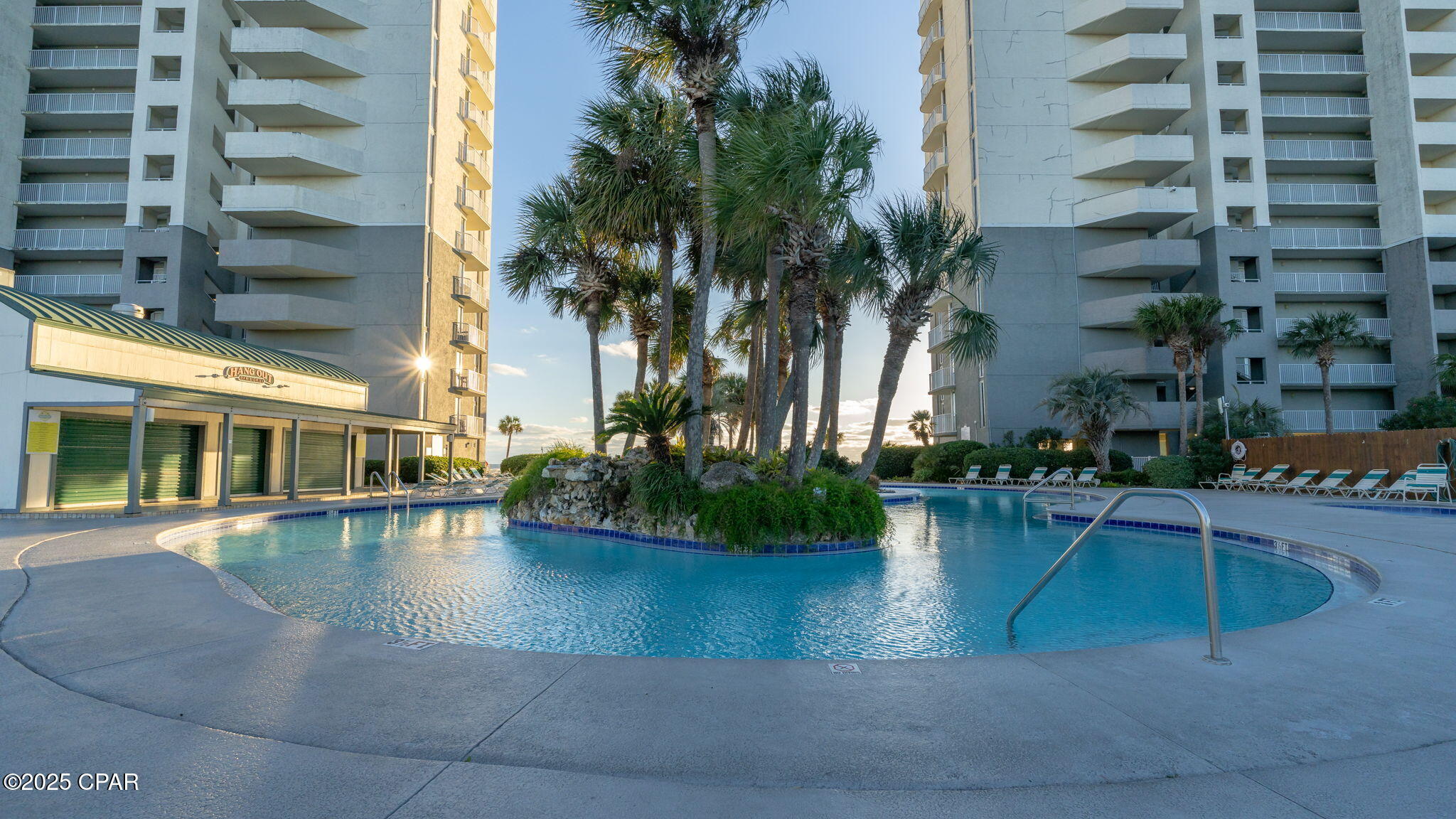 Long Beach Towers IV - Residential