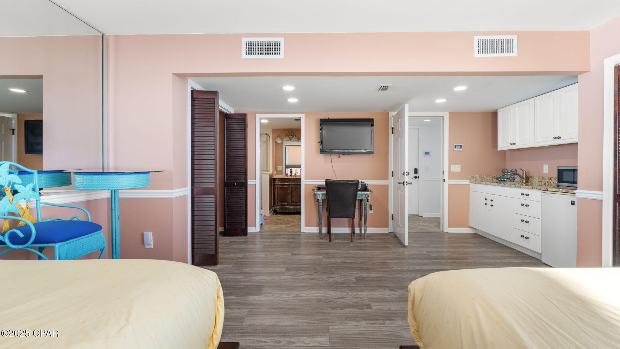 Long Beach Towers IV - Residential