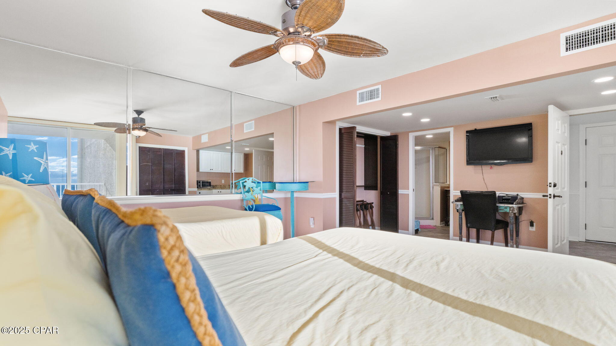 Long Beach Towers IV - Residential