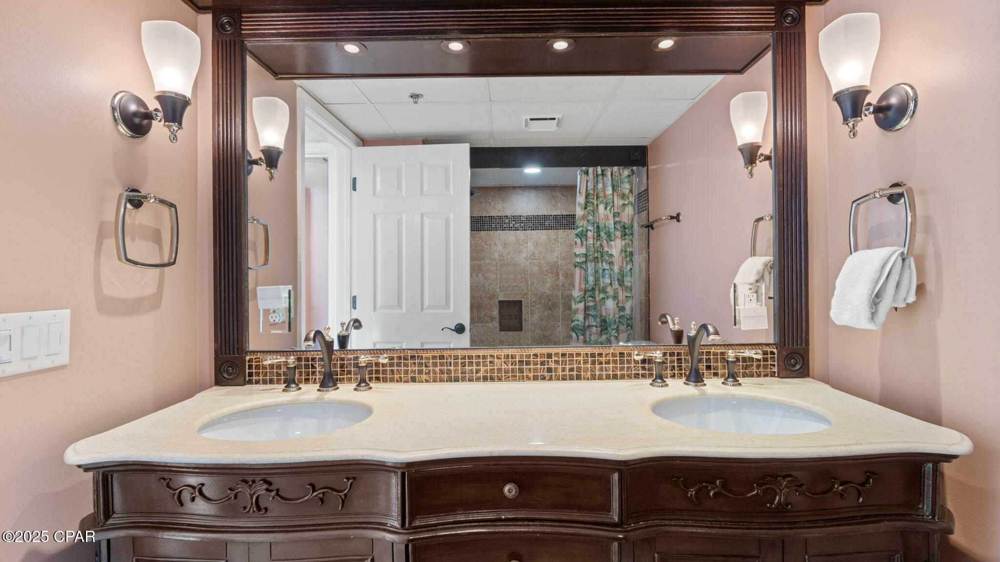 Long Beach Towers IV - Residential