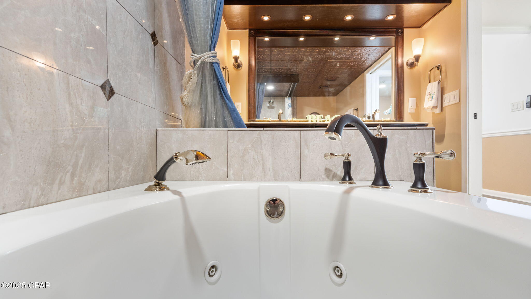 Long Beach Towers IV - Residential