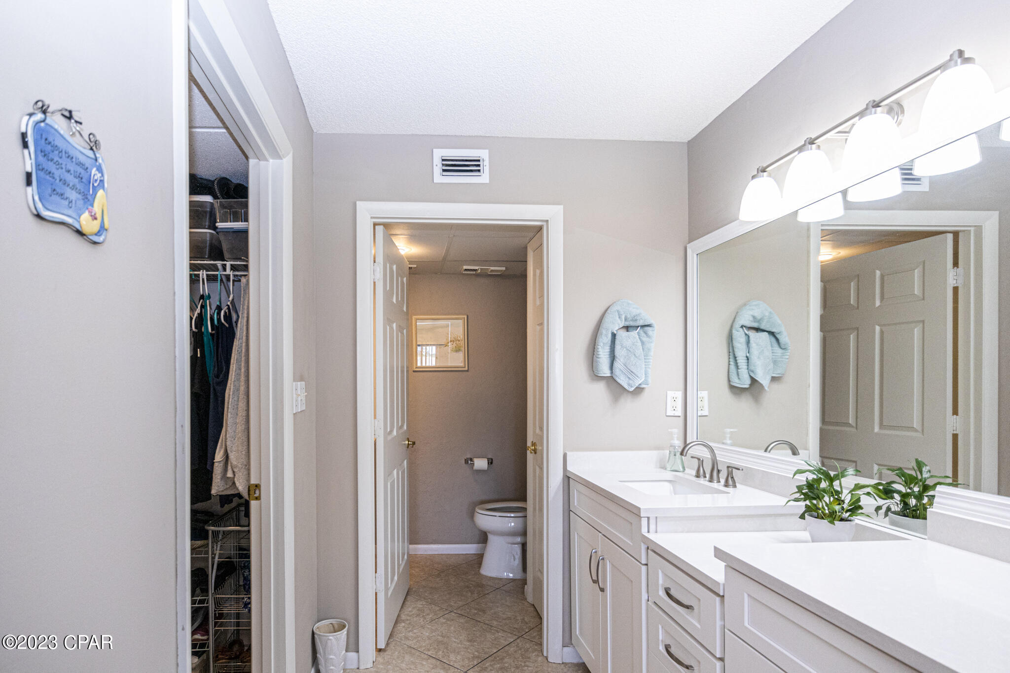 Hombre Golf Village - Residential