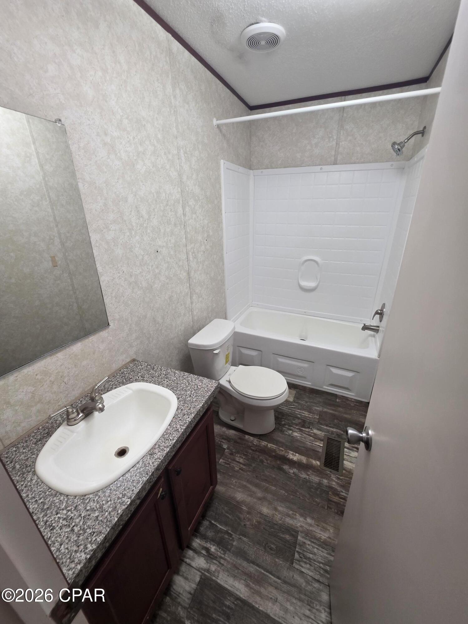 [No Recorded Subdiv] - Residential Lease