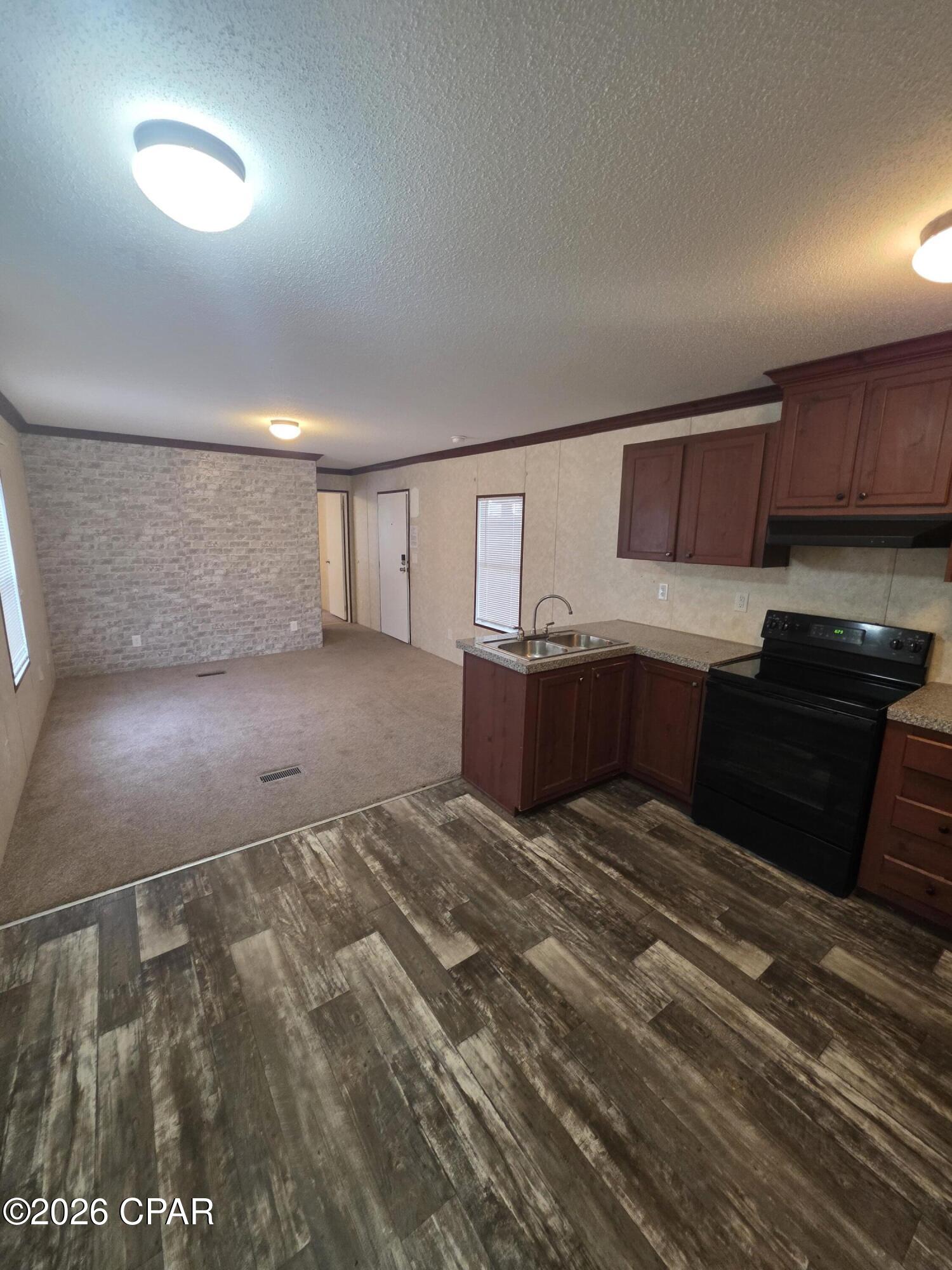 [No Recorded Subdiv] - Residential Lease