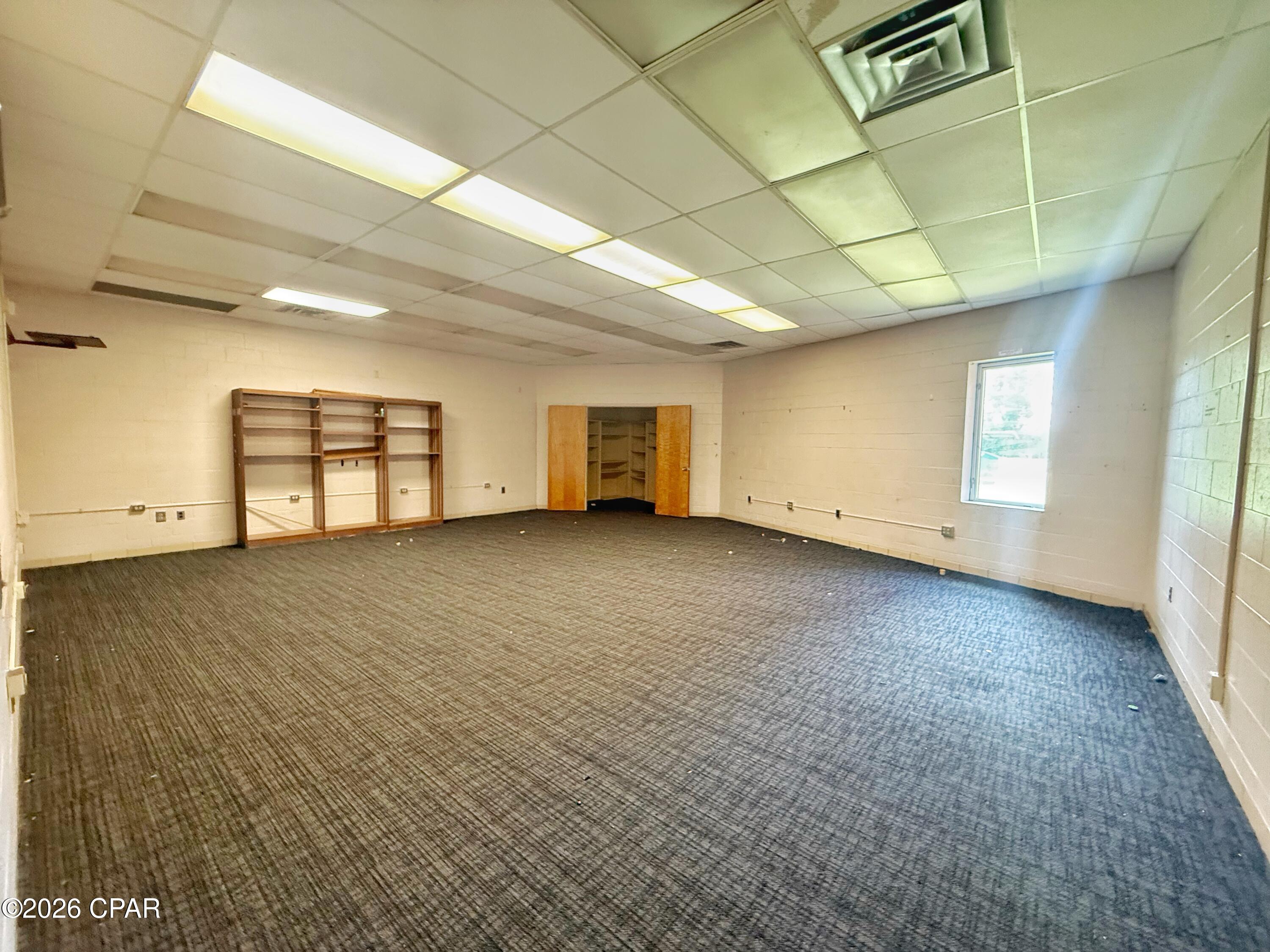 [No Recorded Subdiv] - Commercial Sale