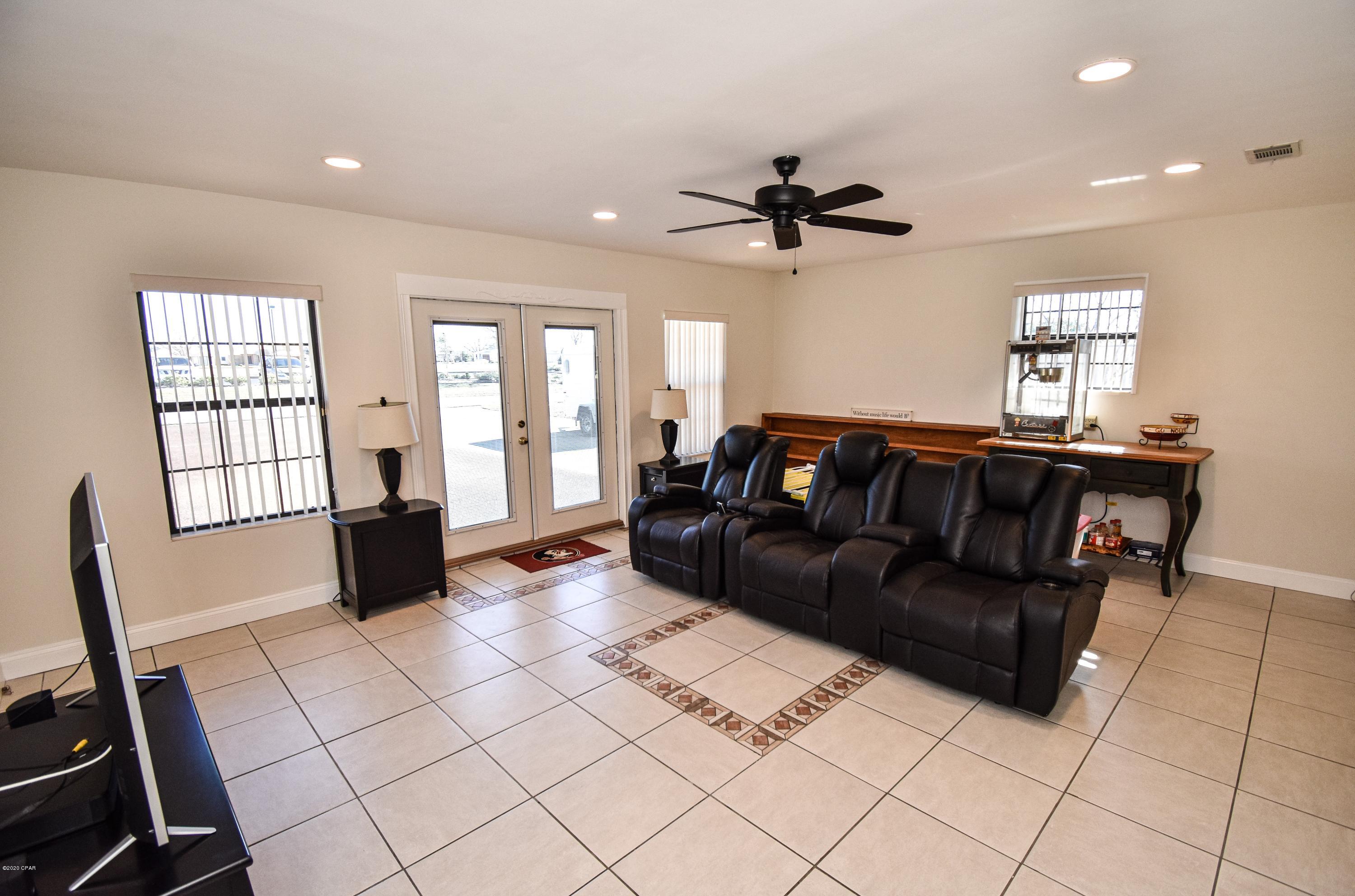 Imperial Oaks - Residential