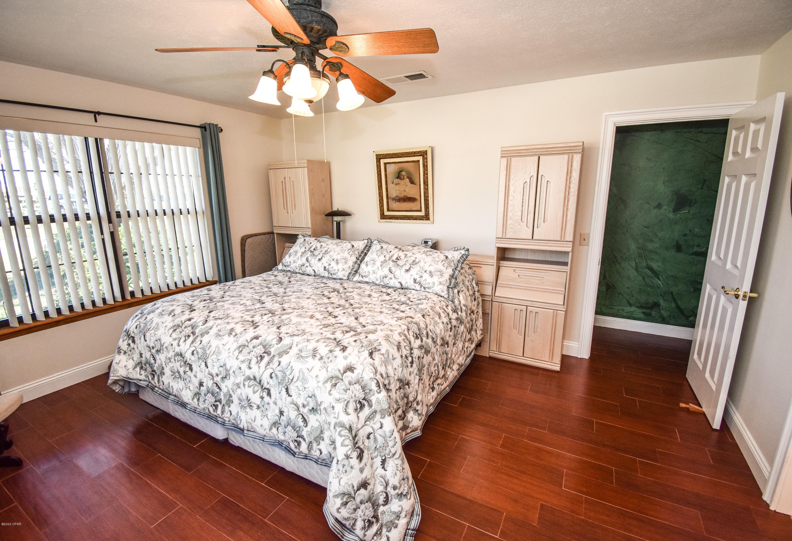 Imperial Oaks - Residential