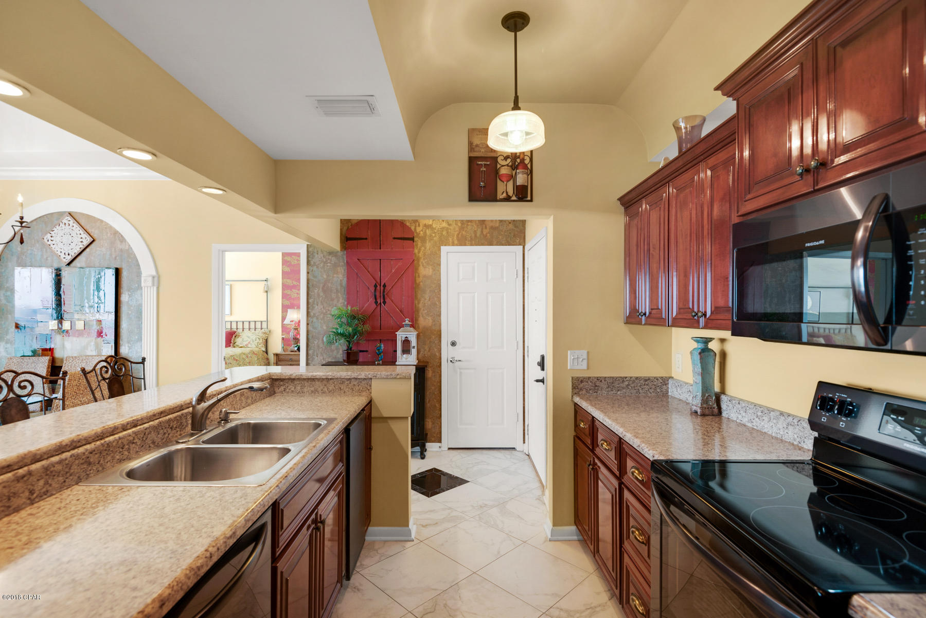 Long Beach Towers IV - Residential