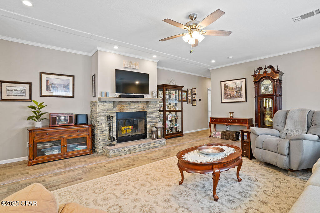 [No Recorded Subdiv] - Residential