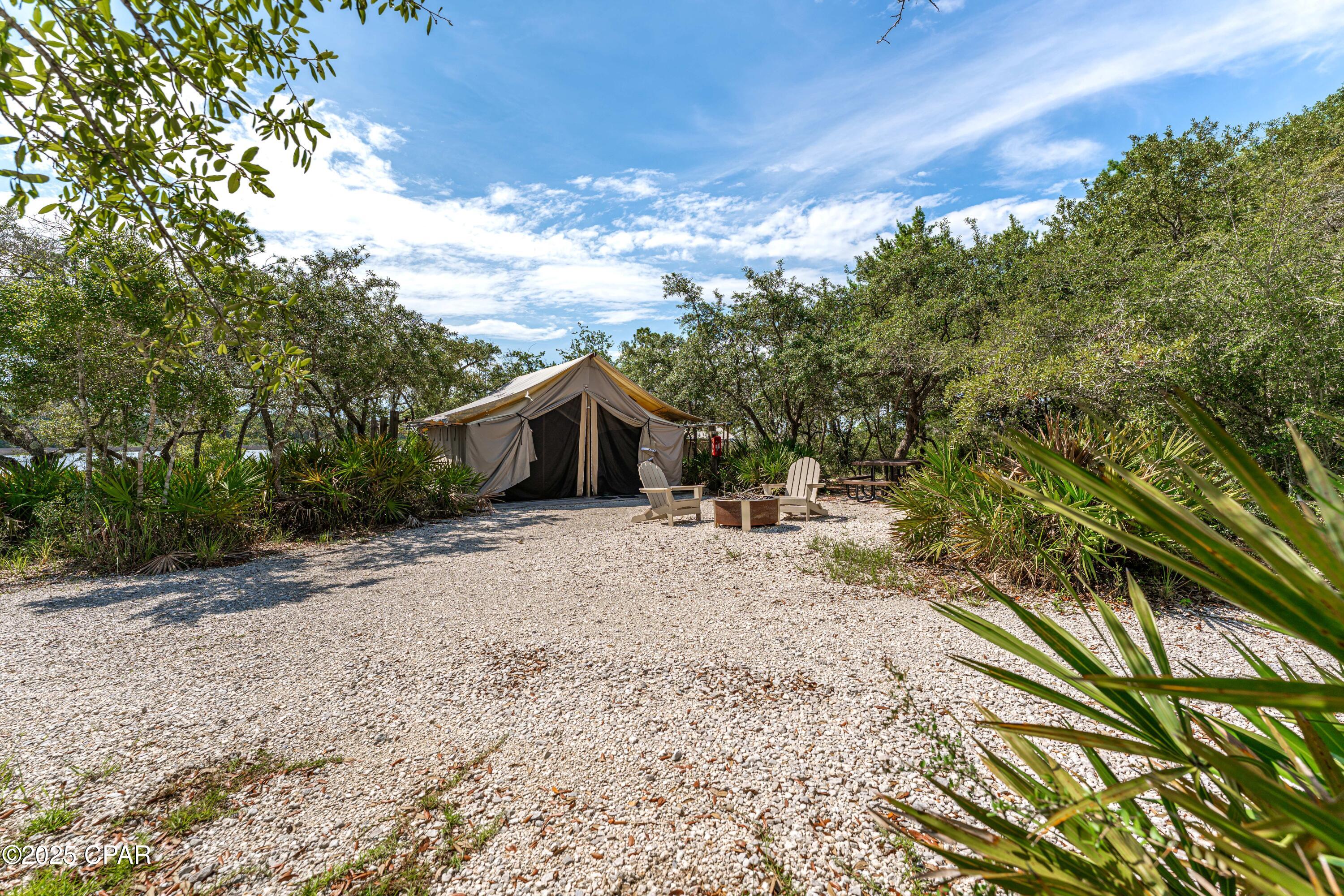 Rivercamps On Crooked Creek - Land