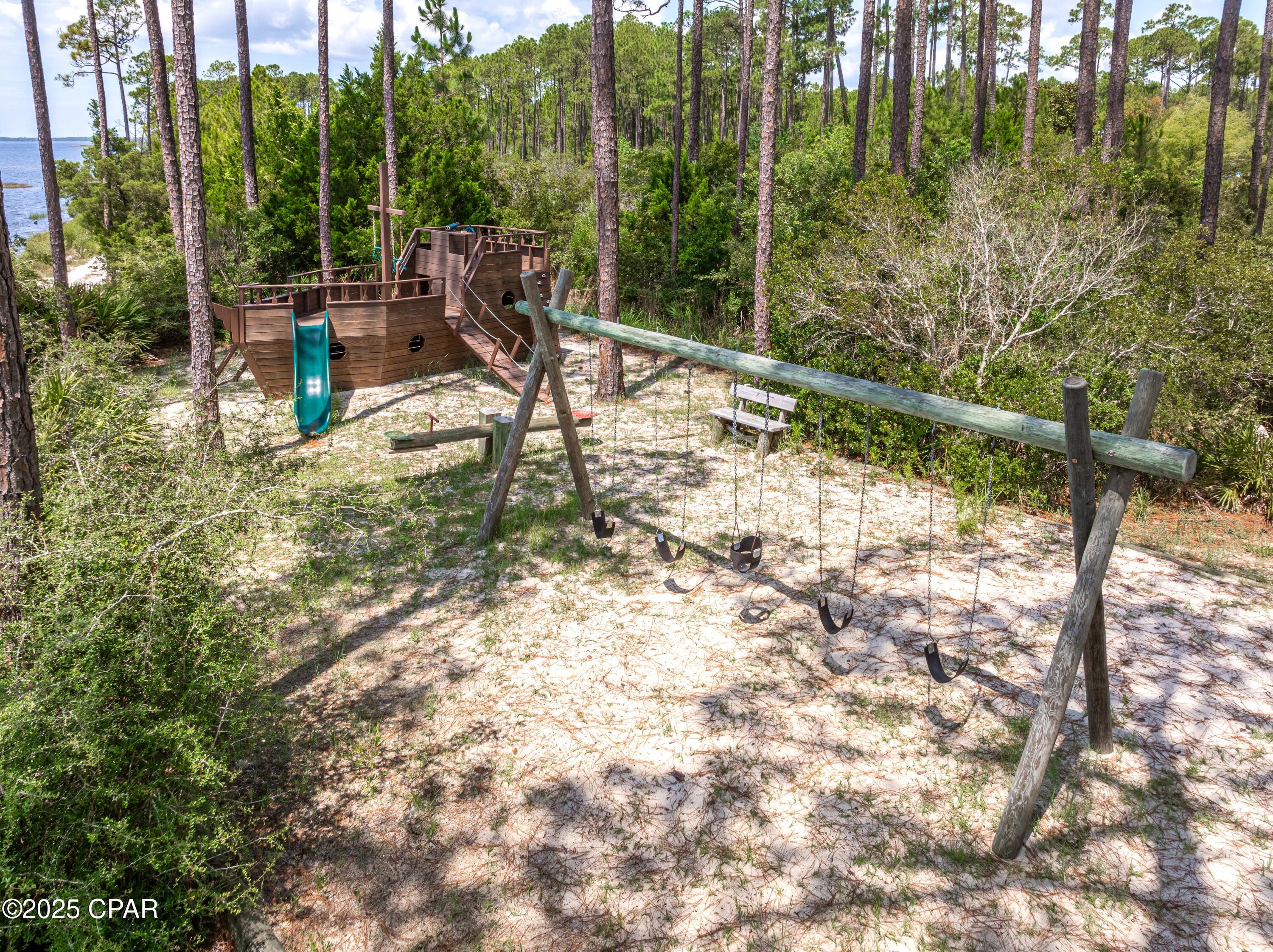 Rivercamps On Crooked Creek - Land