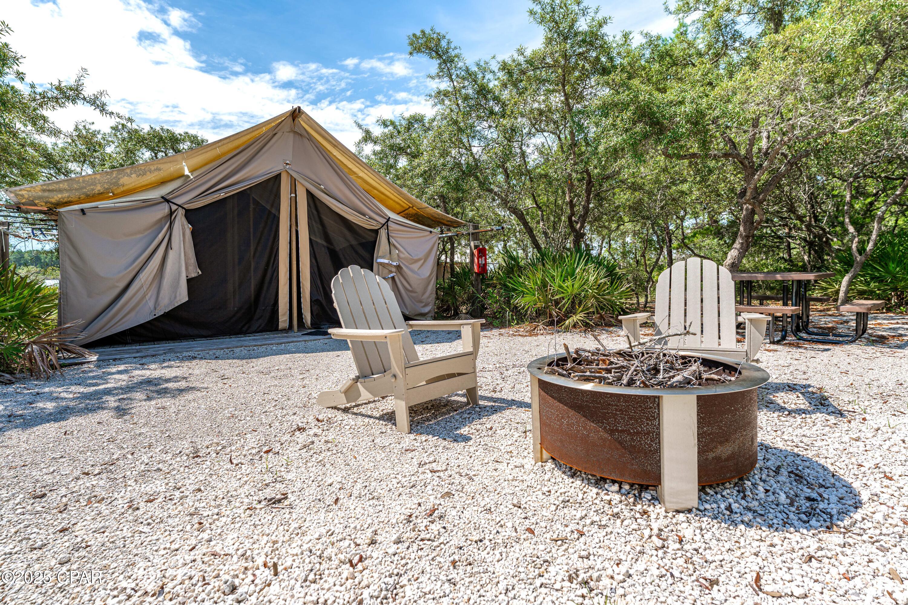 Rivercamps On Crooked Creek - Land