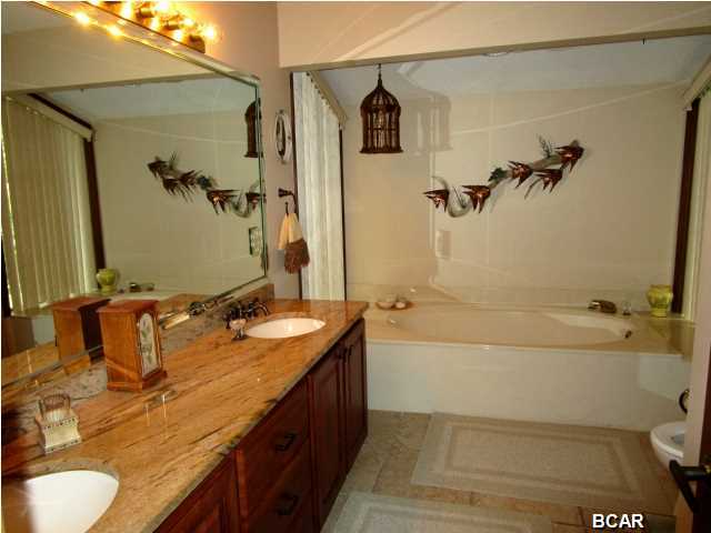 Kings Pt Harbour Unit 1 Replat - Residential