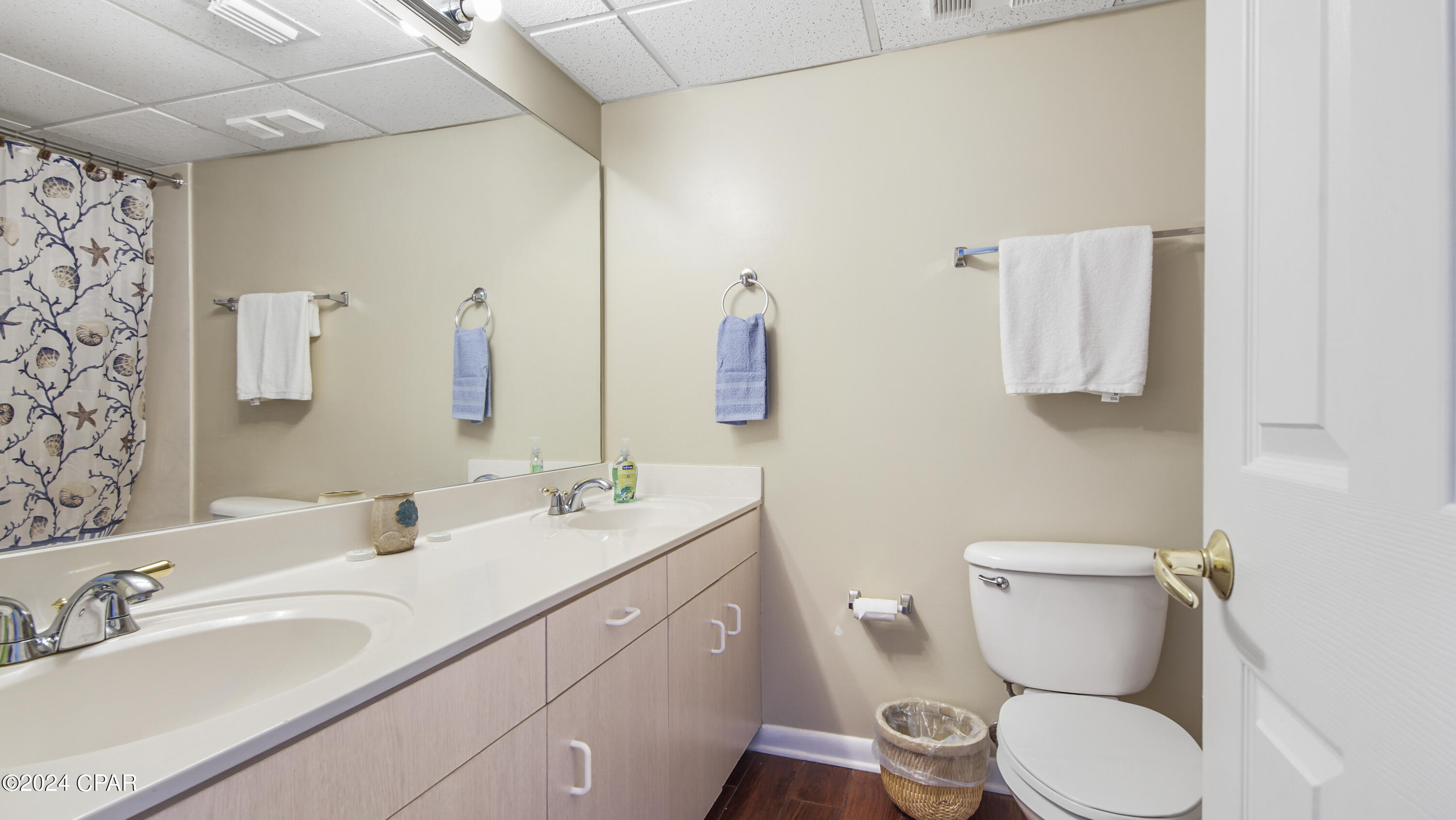 Long Beach Towers IV - Residential