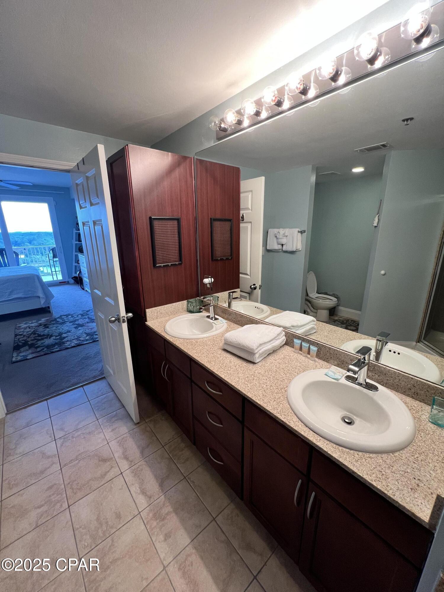 Laketown Wharf - Residential