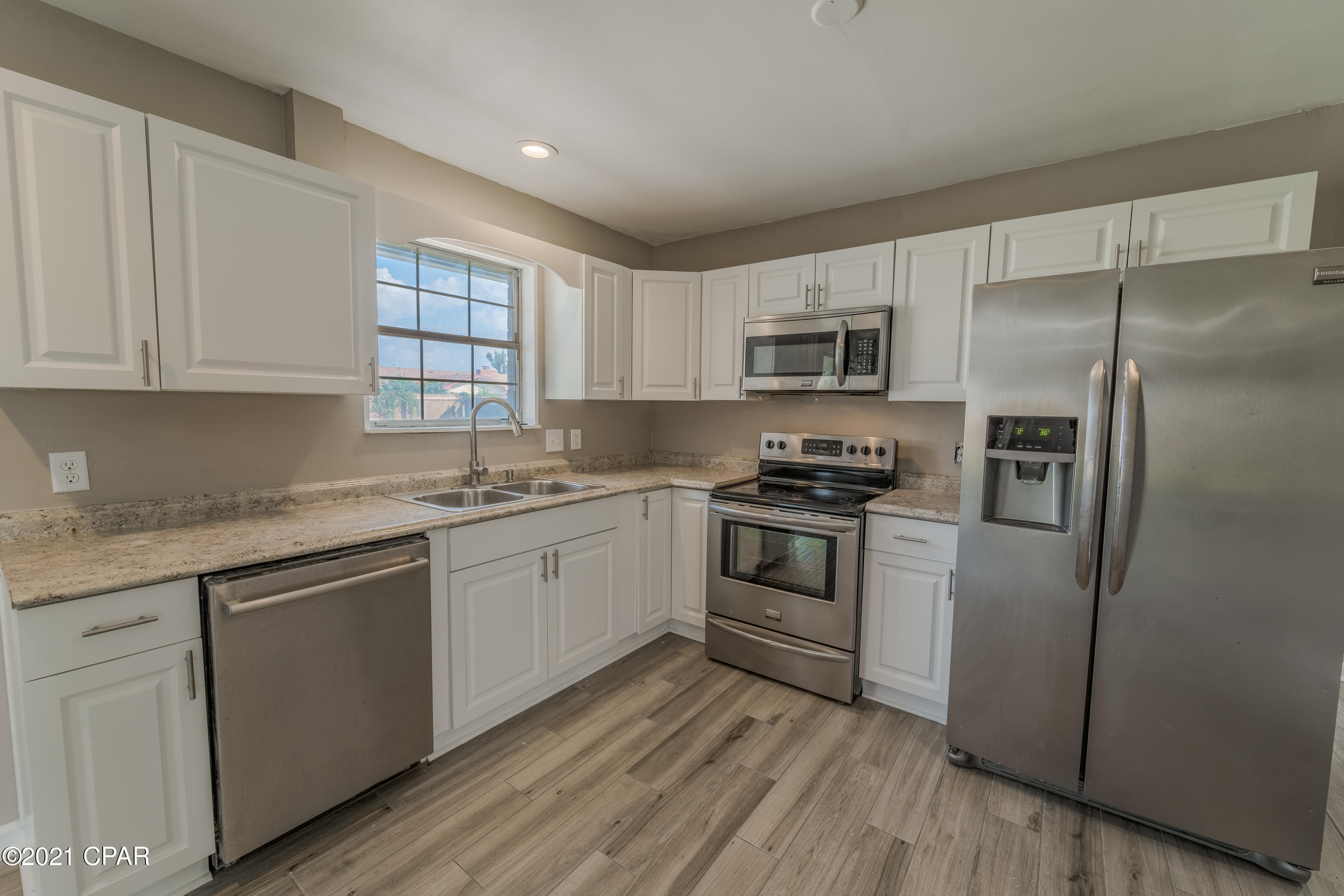 Belaire Estates Replat - Residential