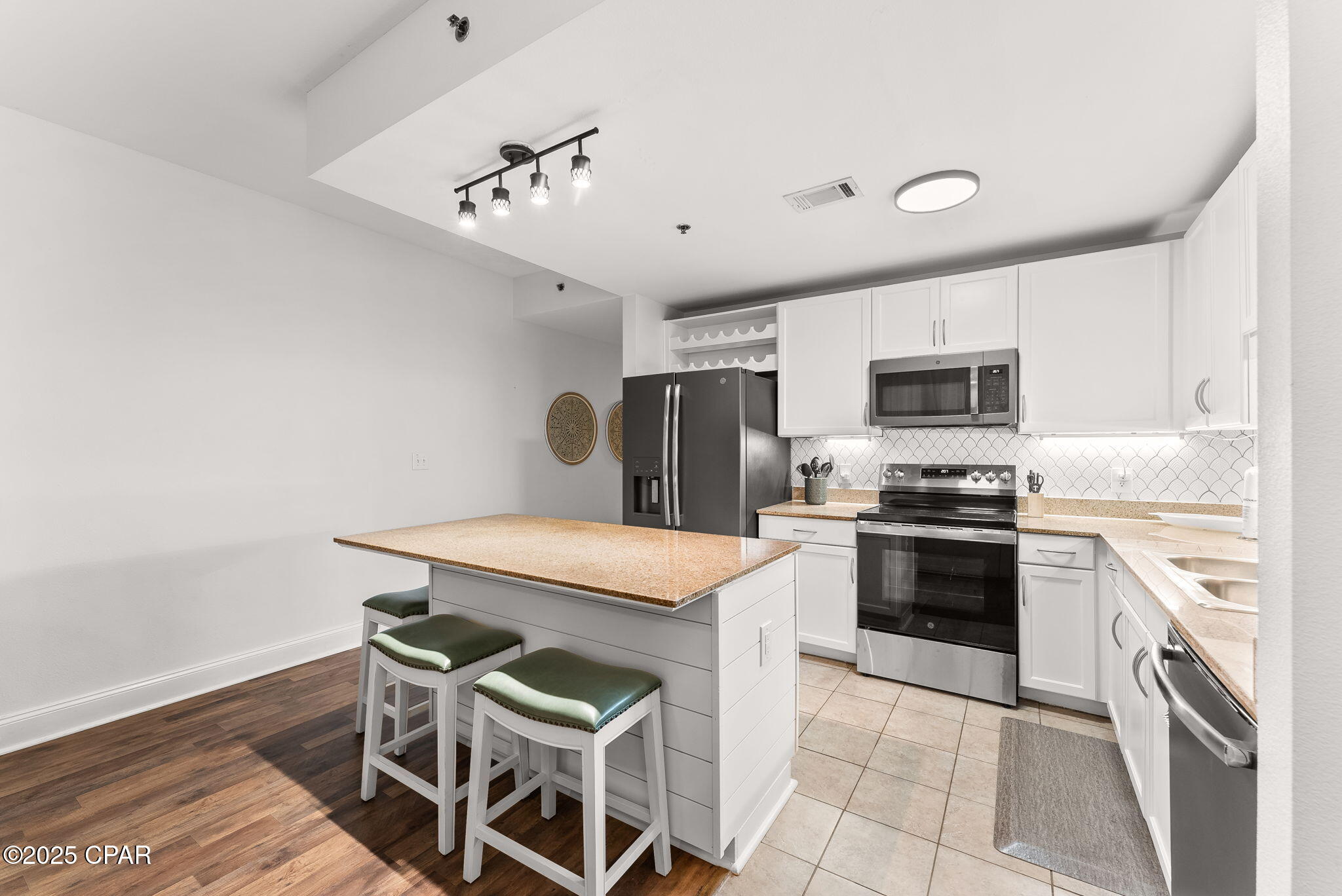 Laketown Wharf - Residential