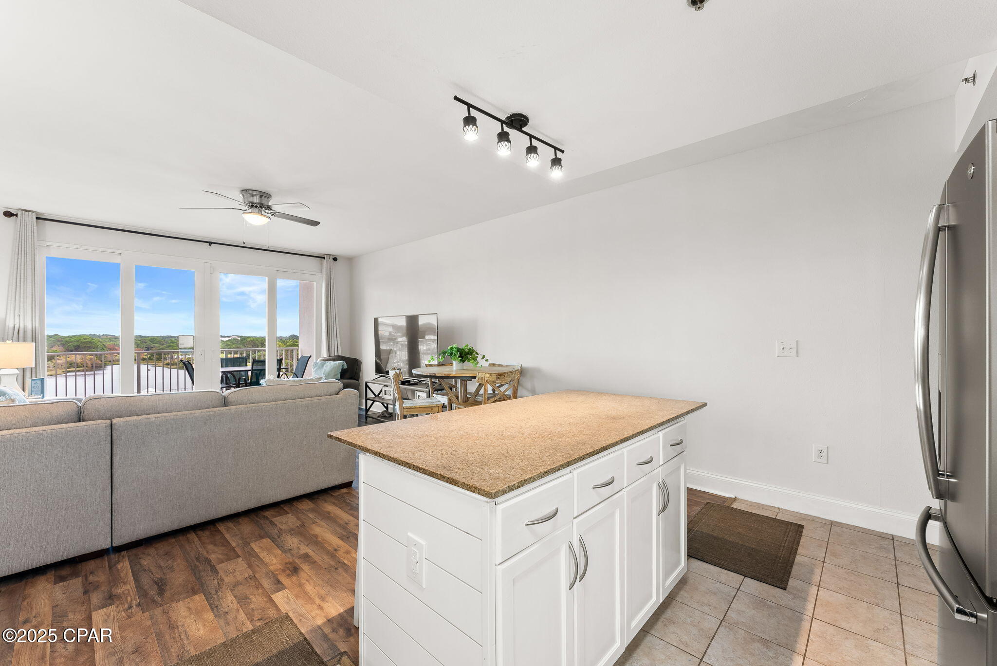 Laketown Wharf - Residential