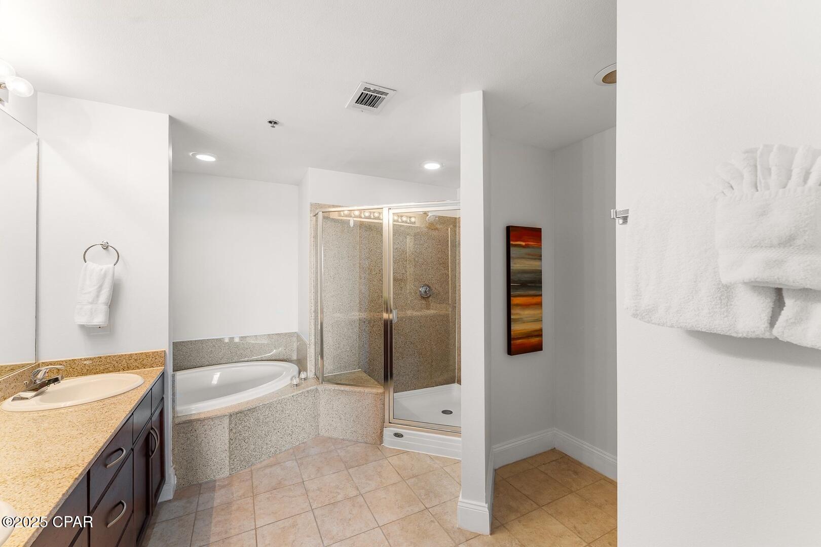 Laketown Wharf - Residential