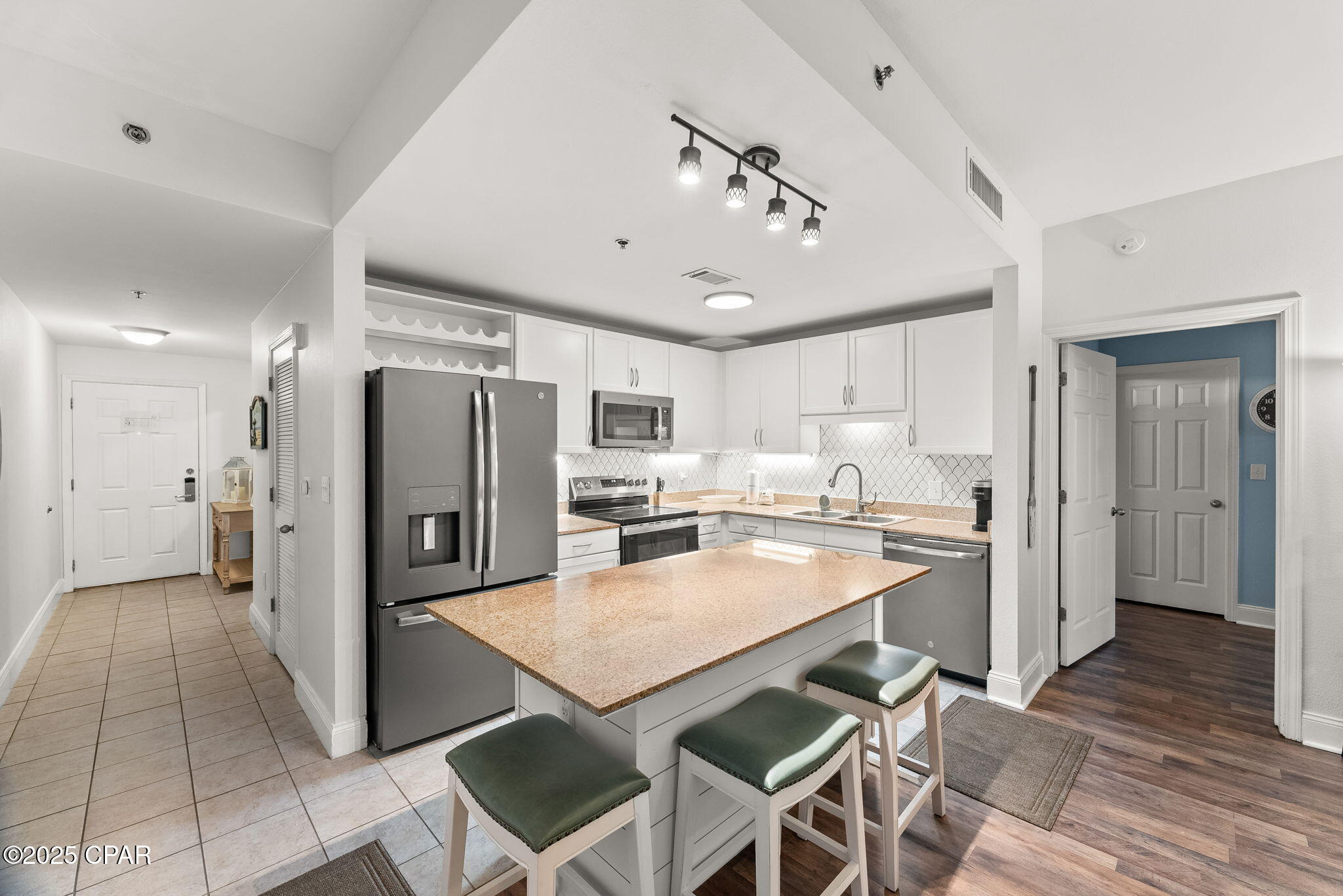 Laketown Wharf - Residential