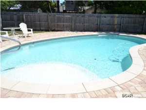 Lagoon Oaks - Residential