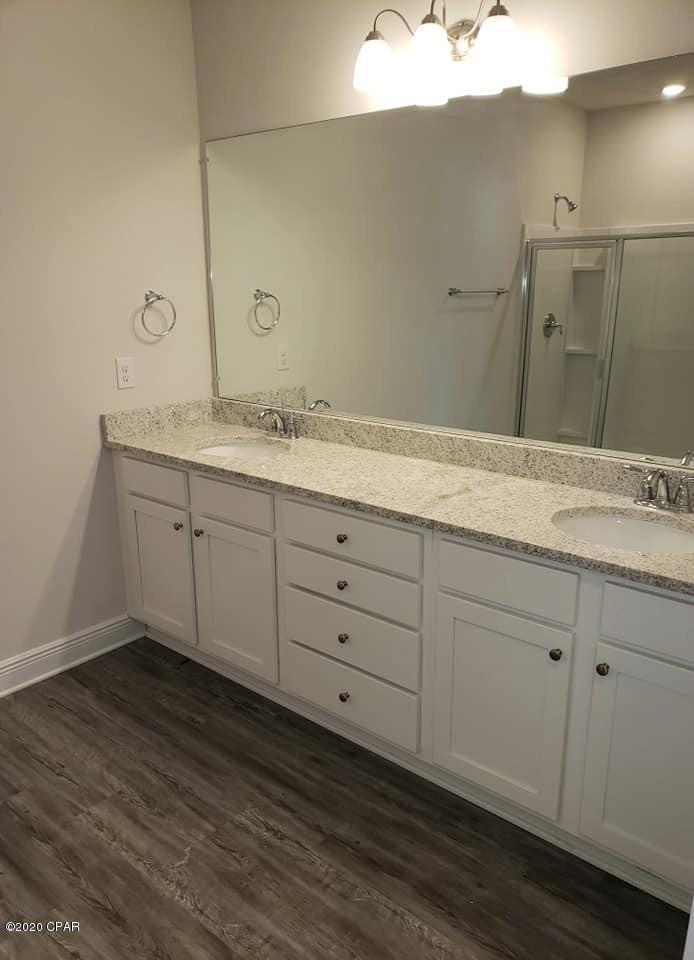 Emerald Cove Villas - Residential