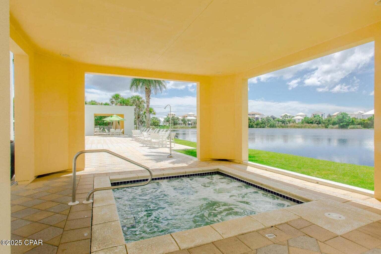 Carillon Beach Inn - Residential