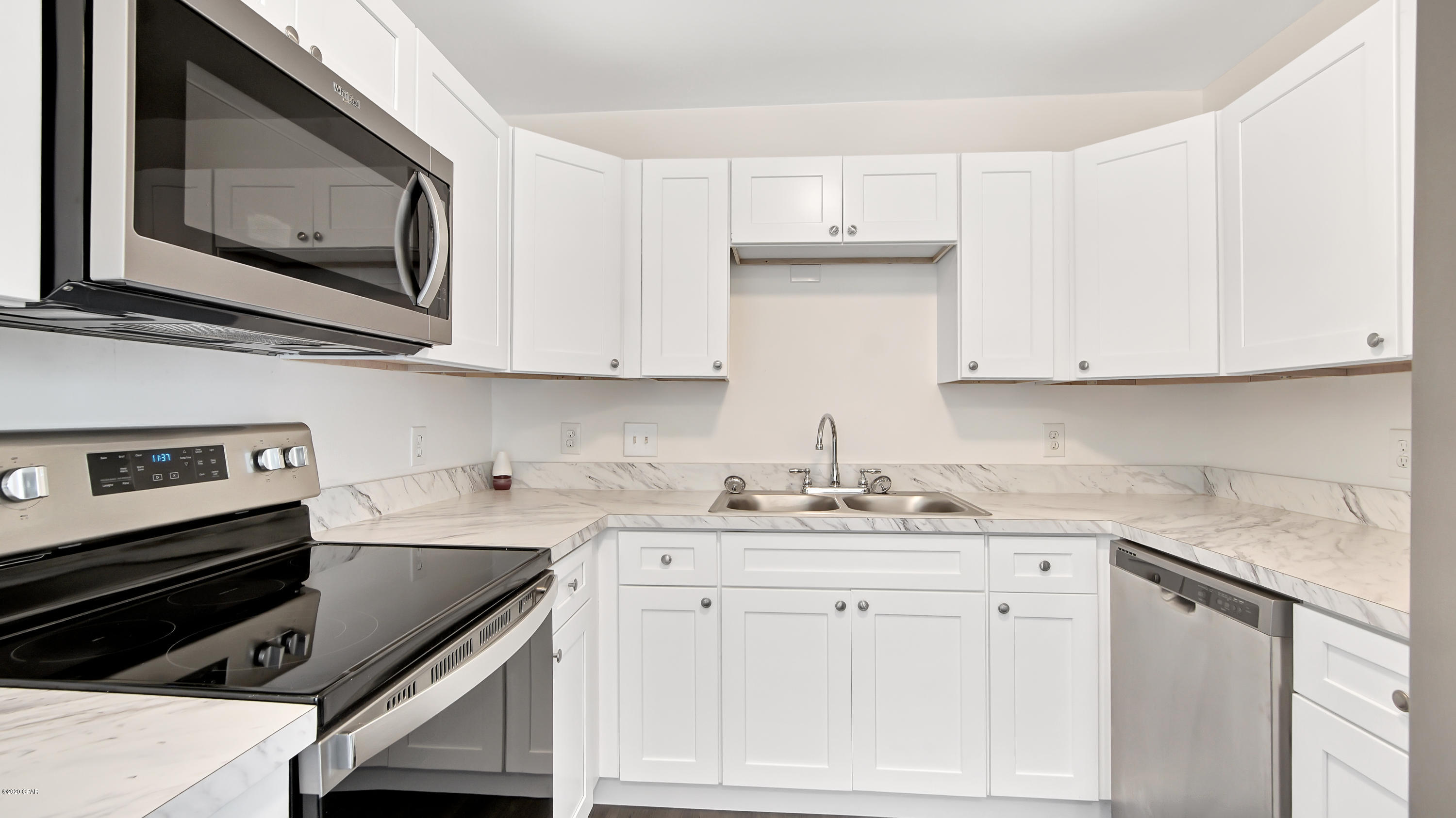 St And Bay Dev Co - Residential