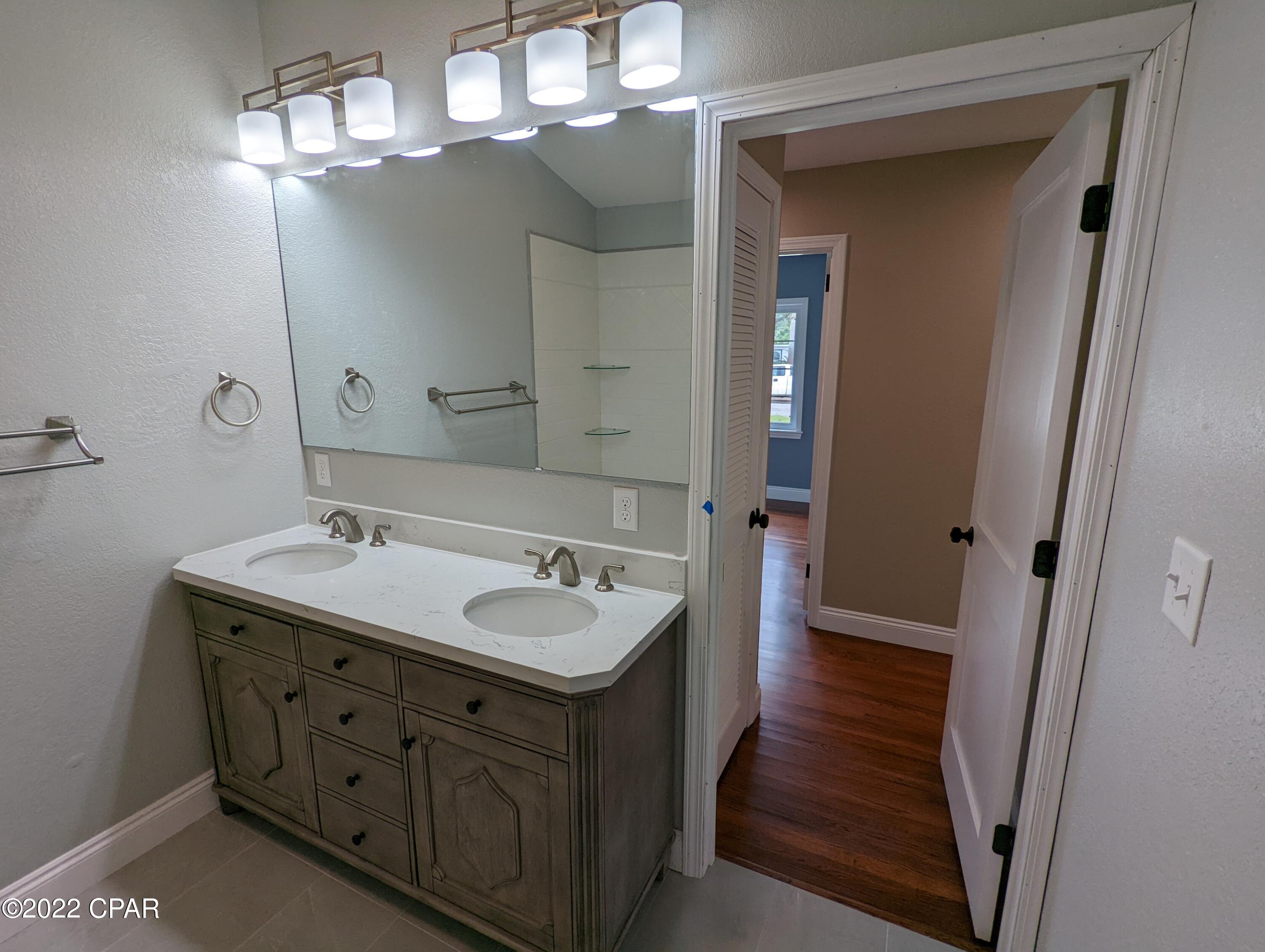 Cove Terrace 3rd Add - Residential